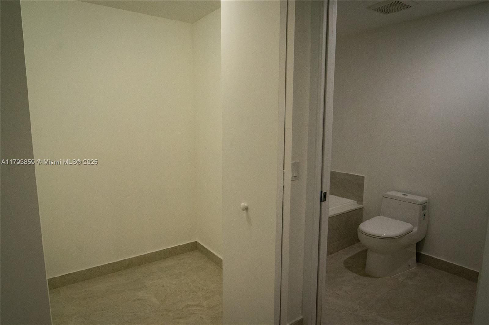 ARIA ON THE BAY CONDO - Residential Lease