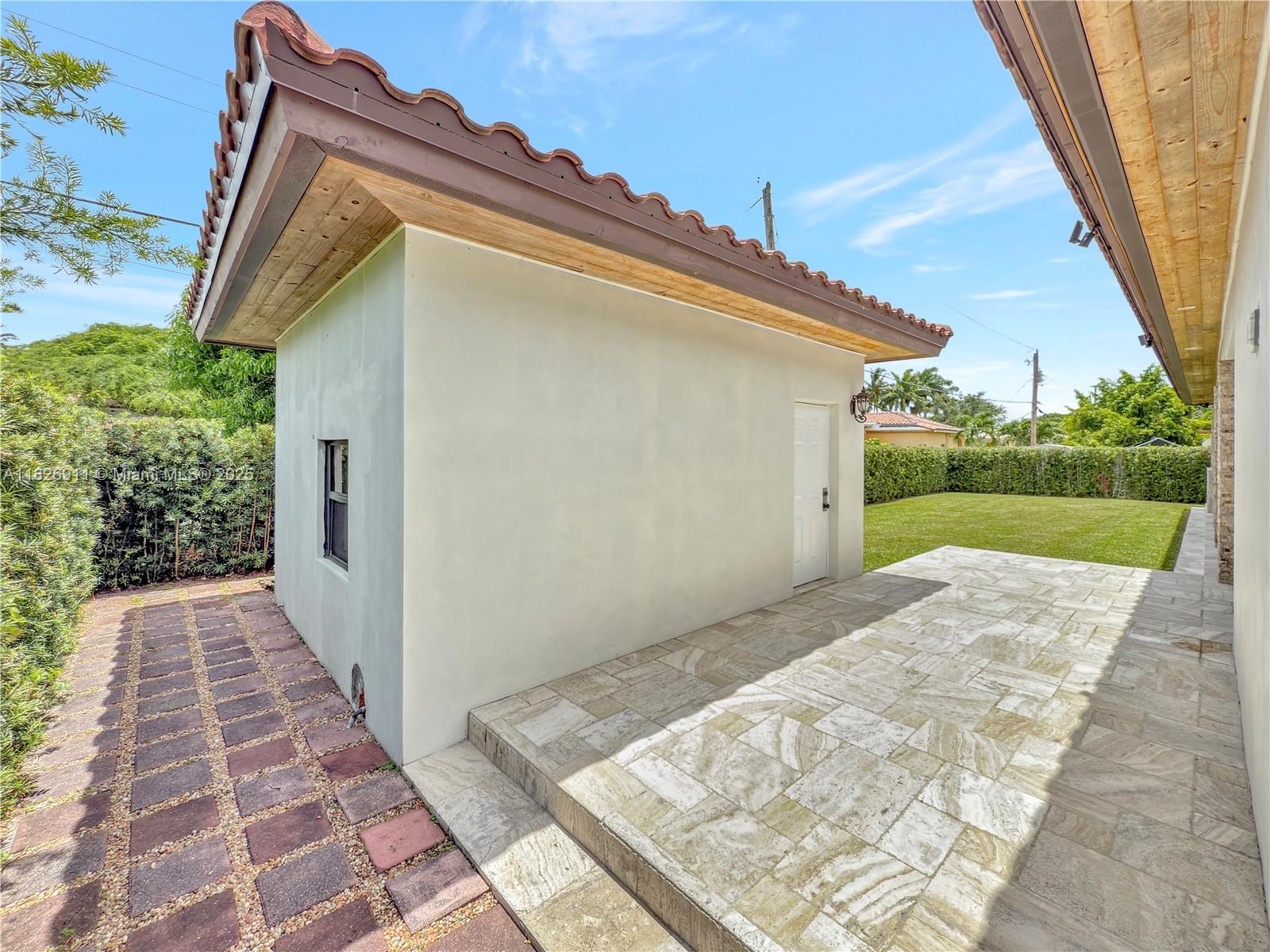7970 SW 26th St, Miami, FL, 33155/$1,700,000 4 7970 SW 26th St