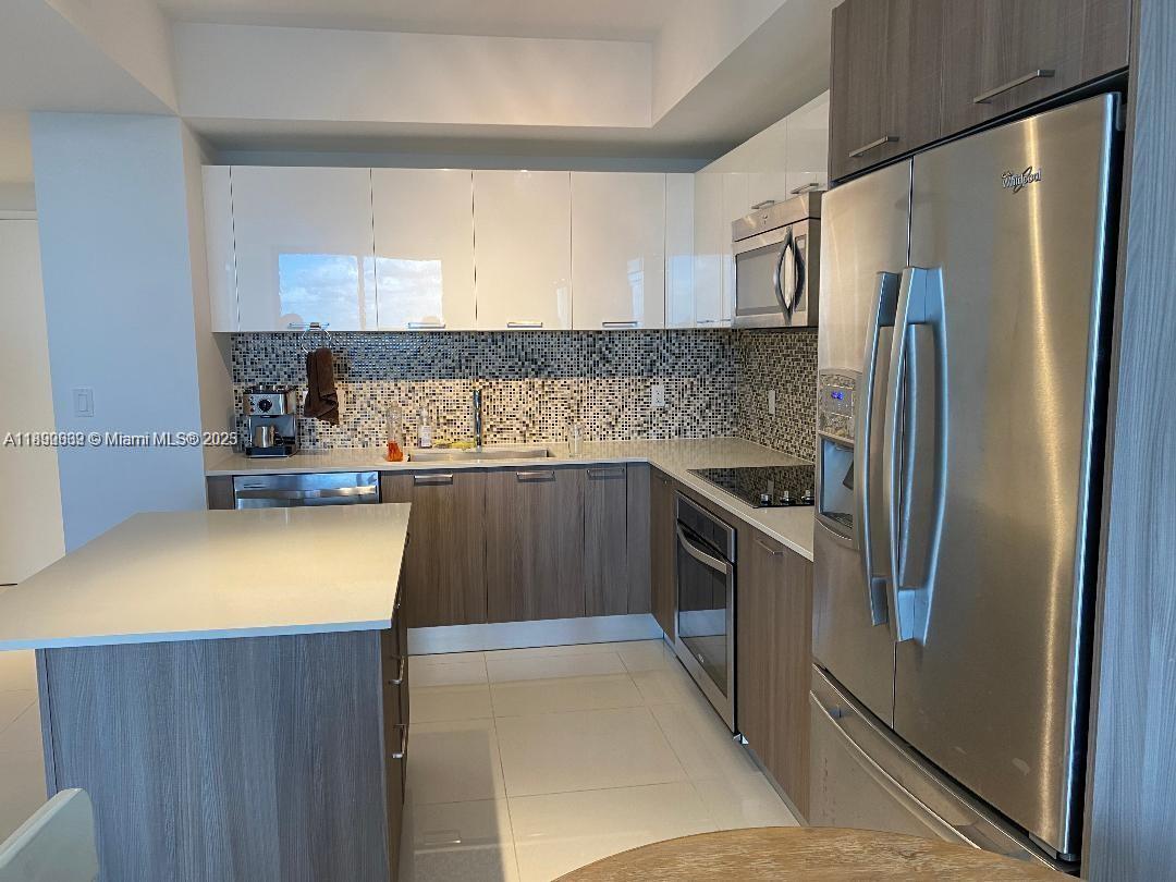 5300 PASEO CONDO - Residential Lease