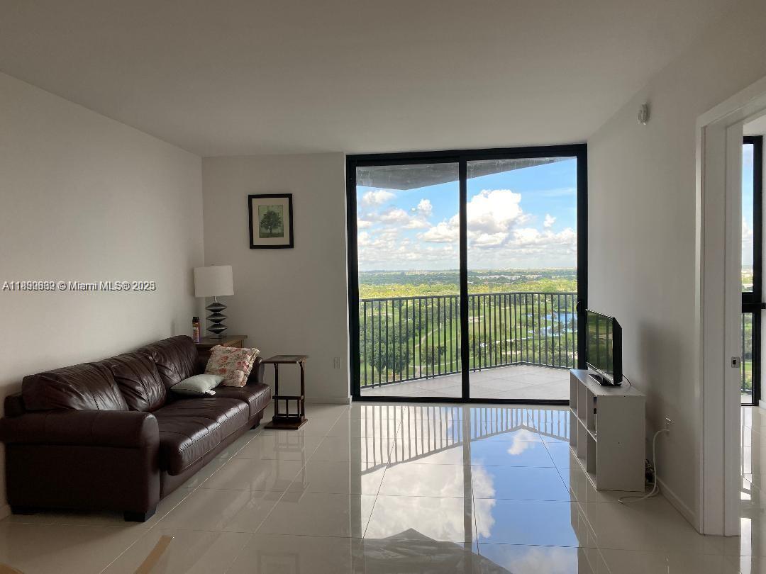 5300 PASEO CONDO - Residential Lease