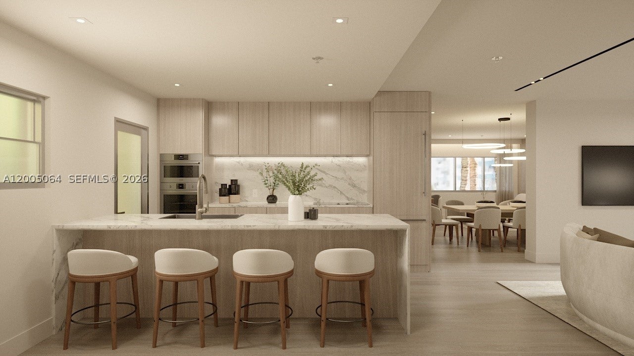 250 Collins Ave