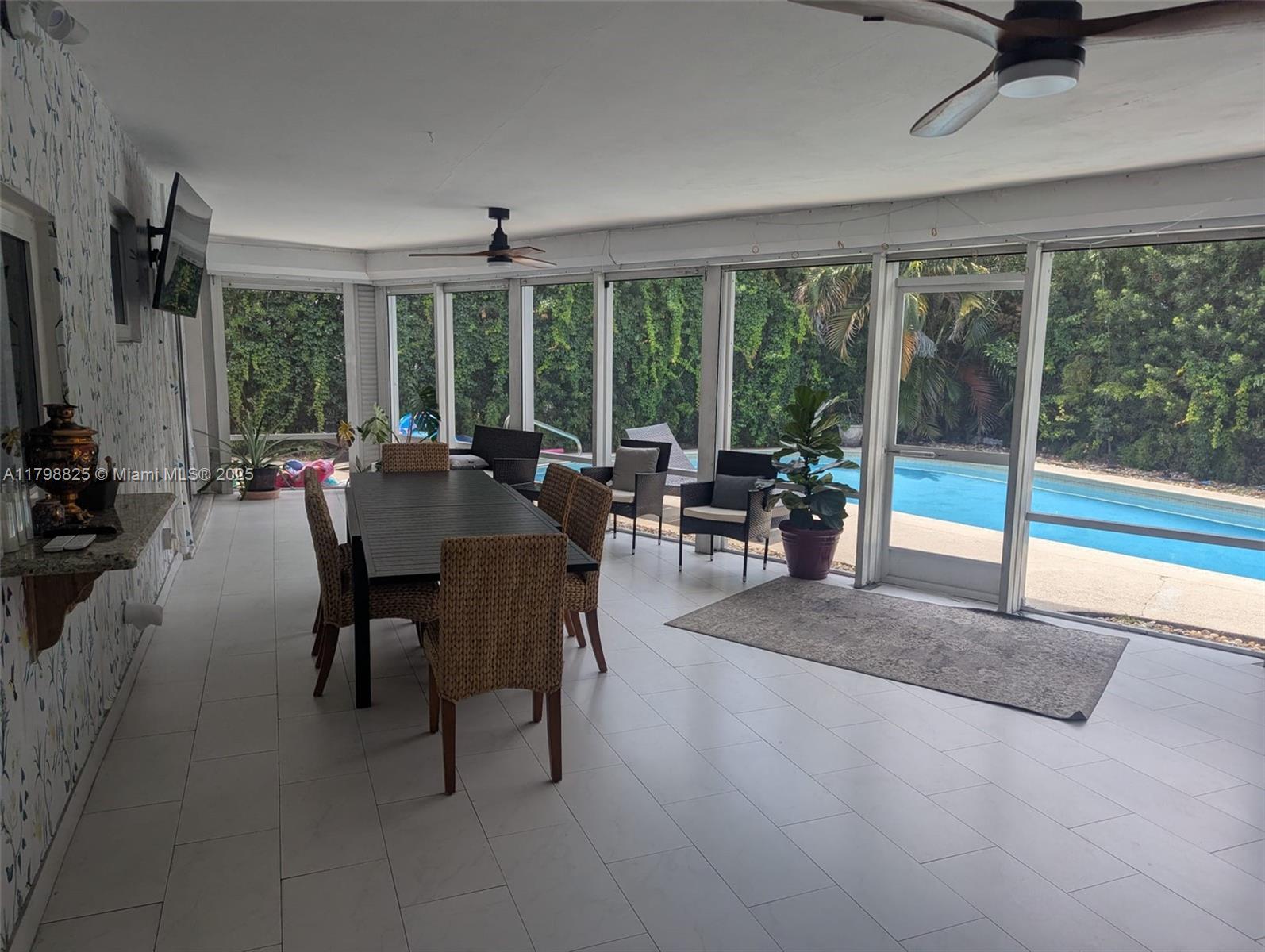 CORAL RIDGE ISLES - Residential