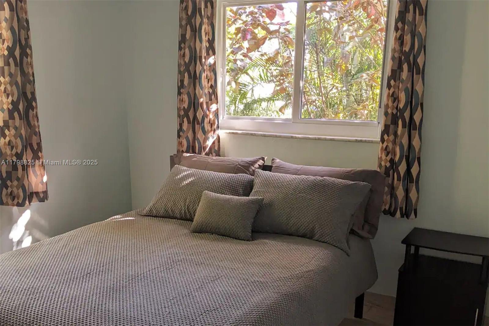 CORAL RIDGE ISLES - Residential