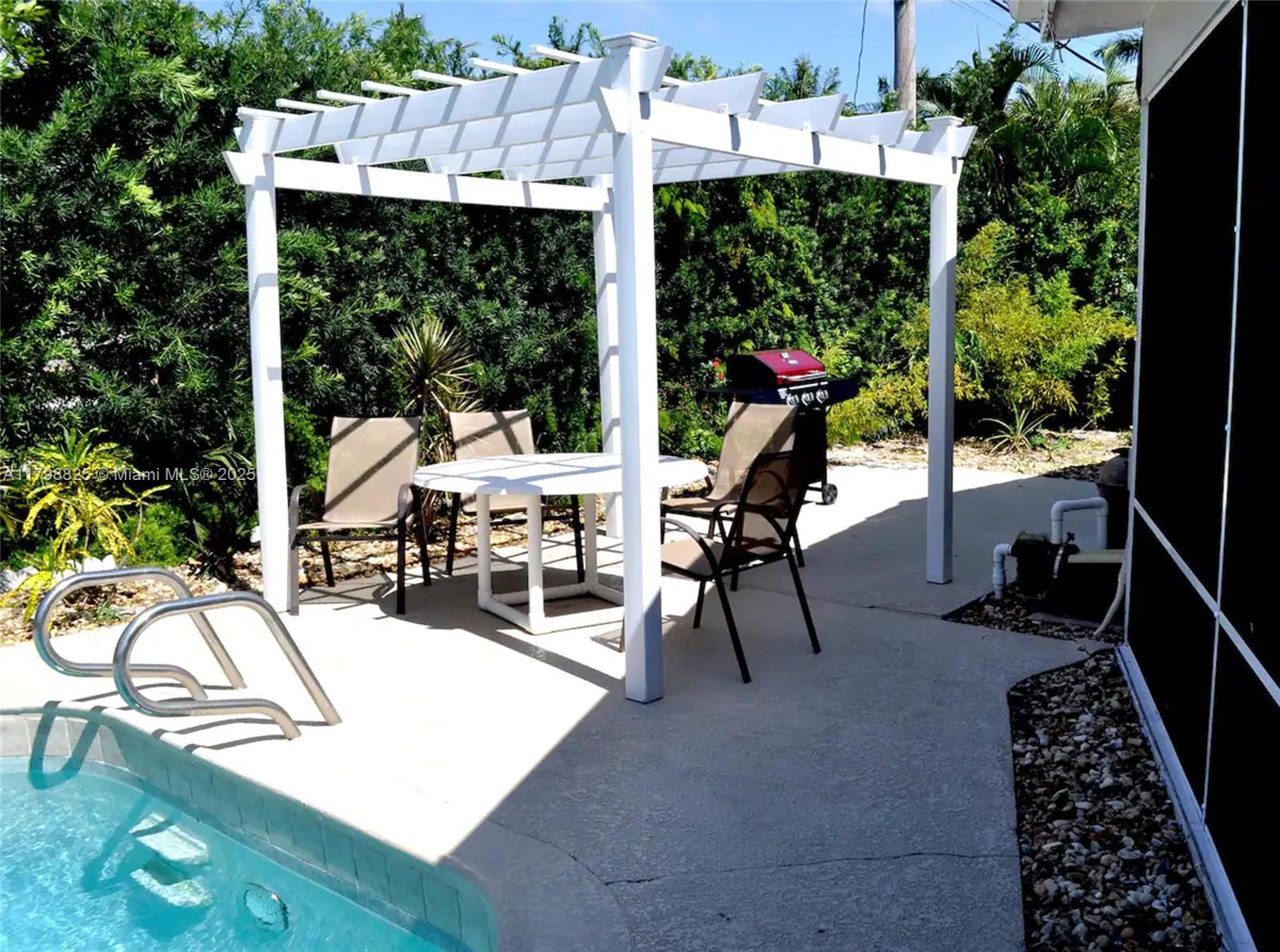 CORAL RIDGE ISLES - Residential