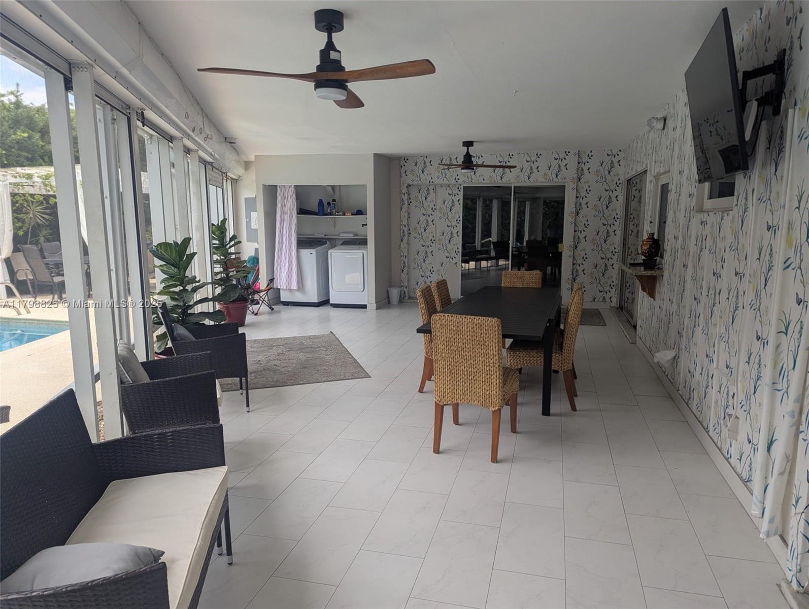 CORAL RIDGE ISLES - Residential