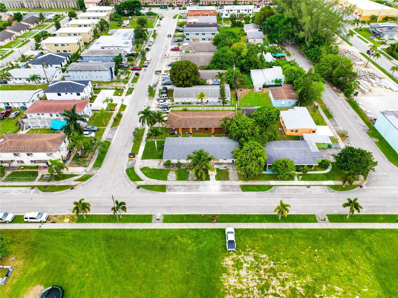 CORAL BAY MANOR - Residential Income