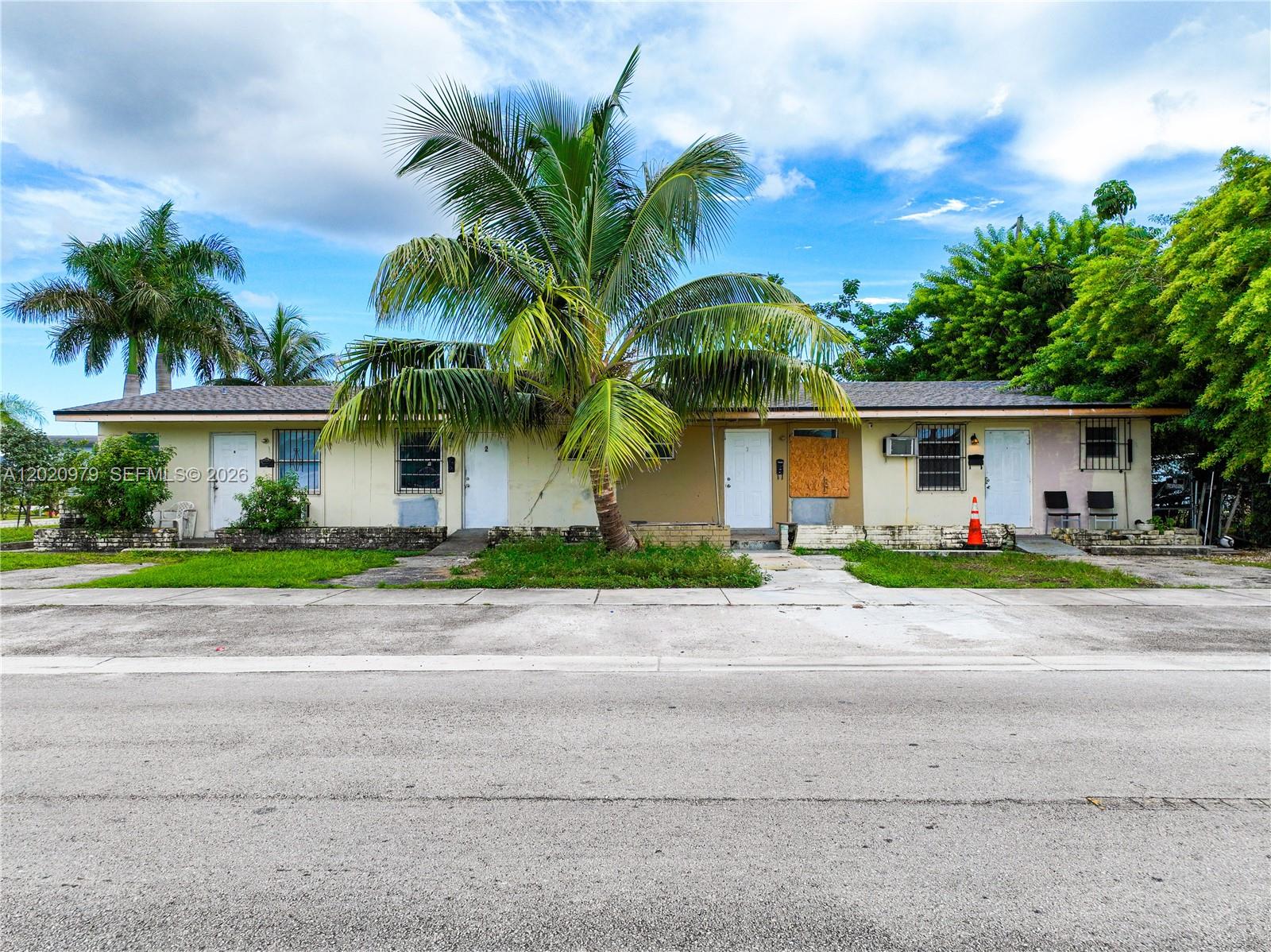CORAL BAY MANOR - Residential Income