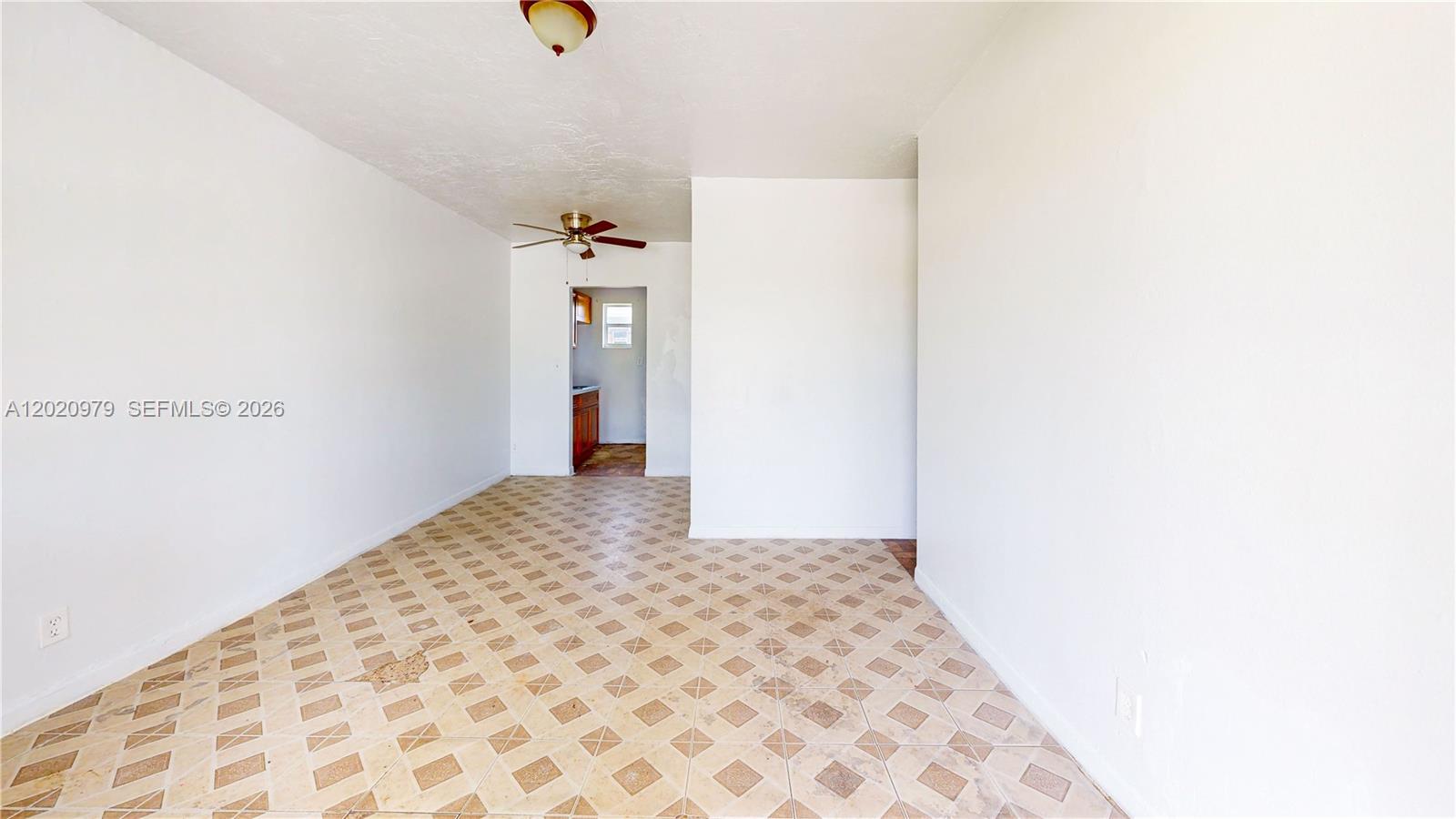 CORAL BAY MANOR - Residential Income