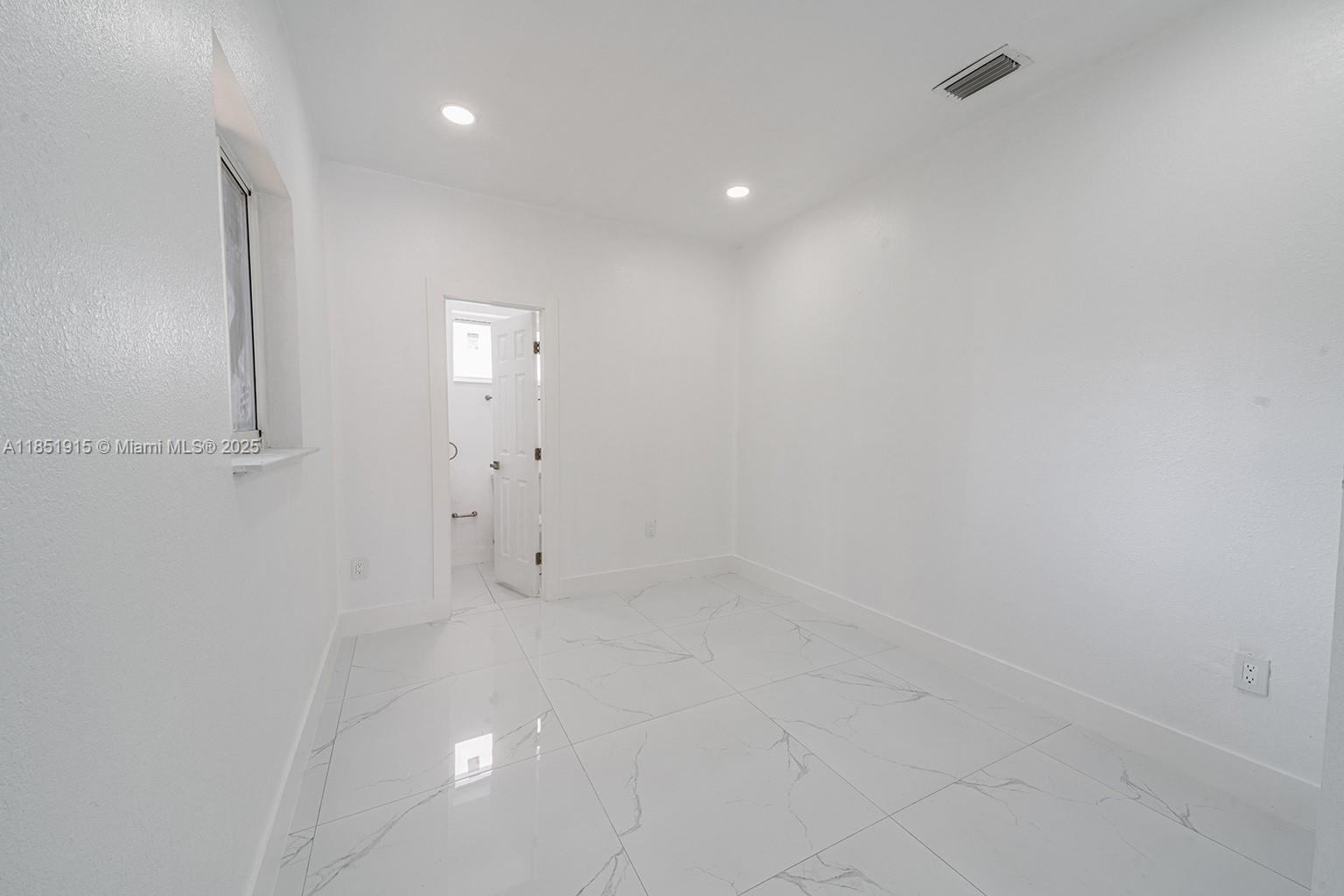 MIRAMAR SEC 11 - Residential