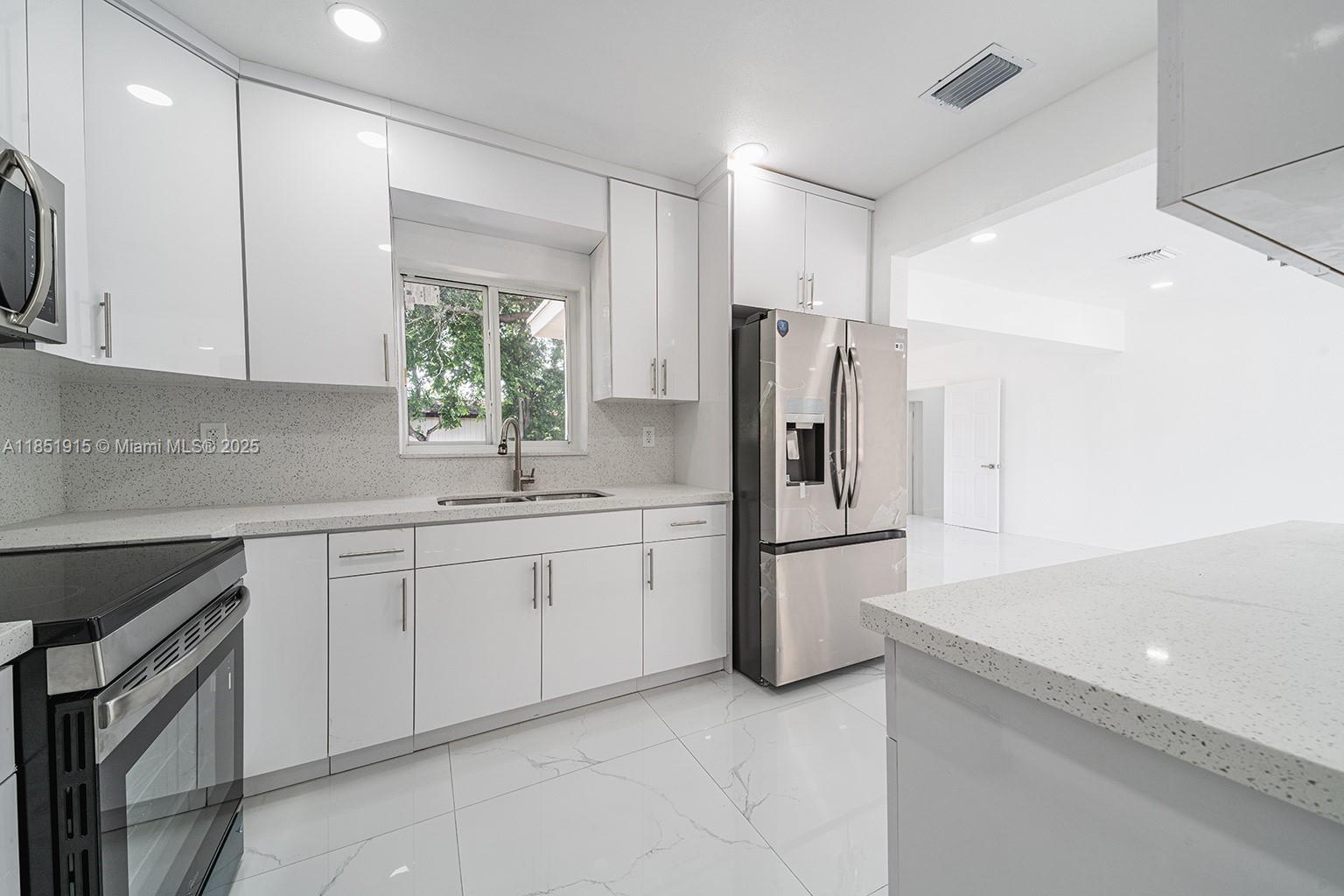 MIRAMAR SEC 11 - Residential