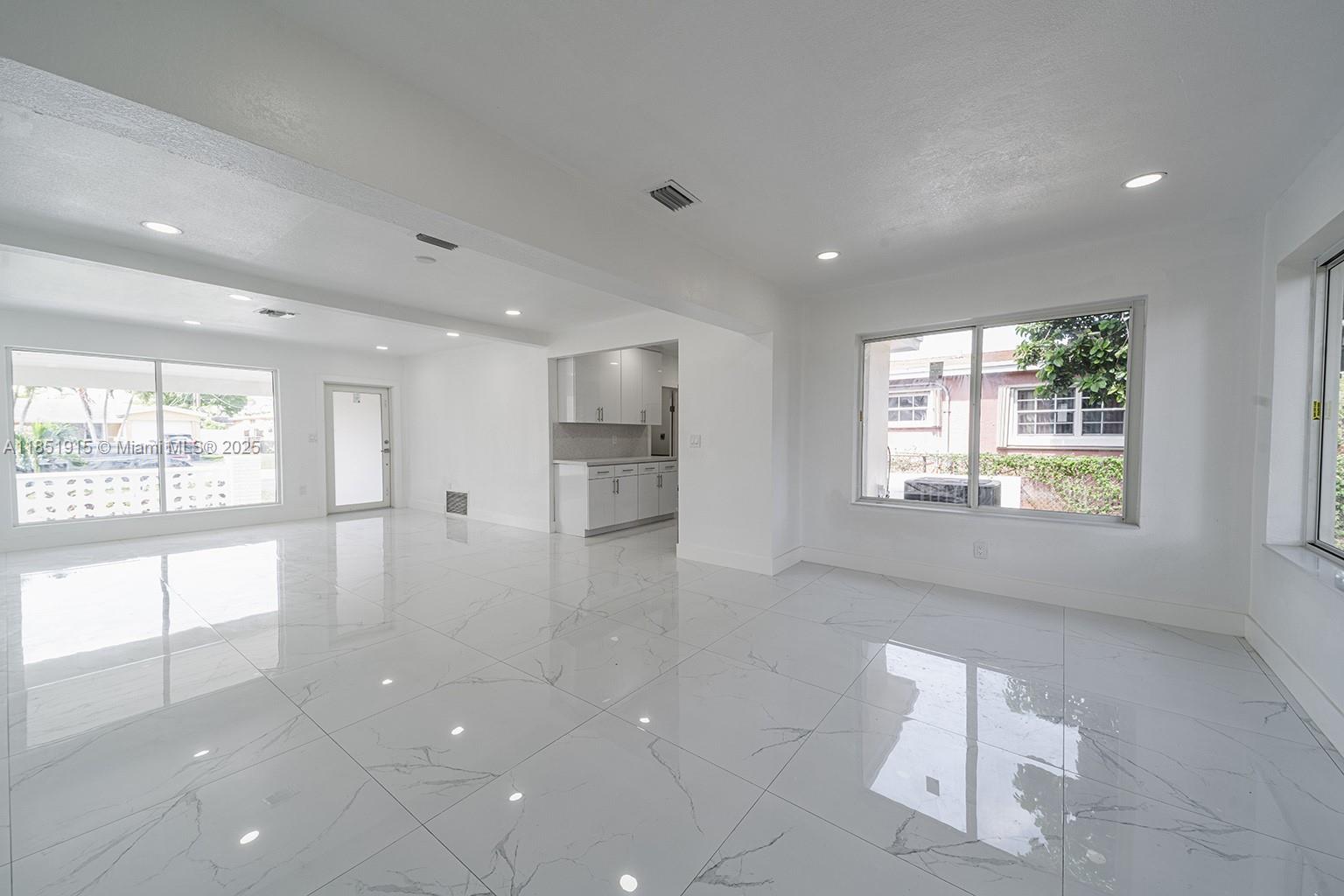 MIRAMAR SEC 11 - Residential