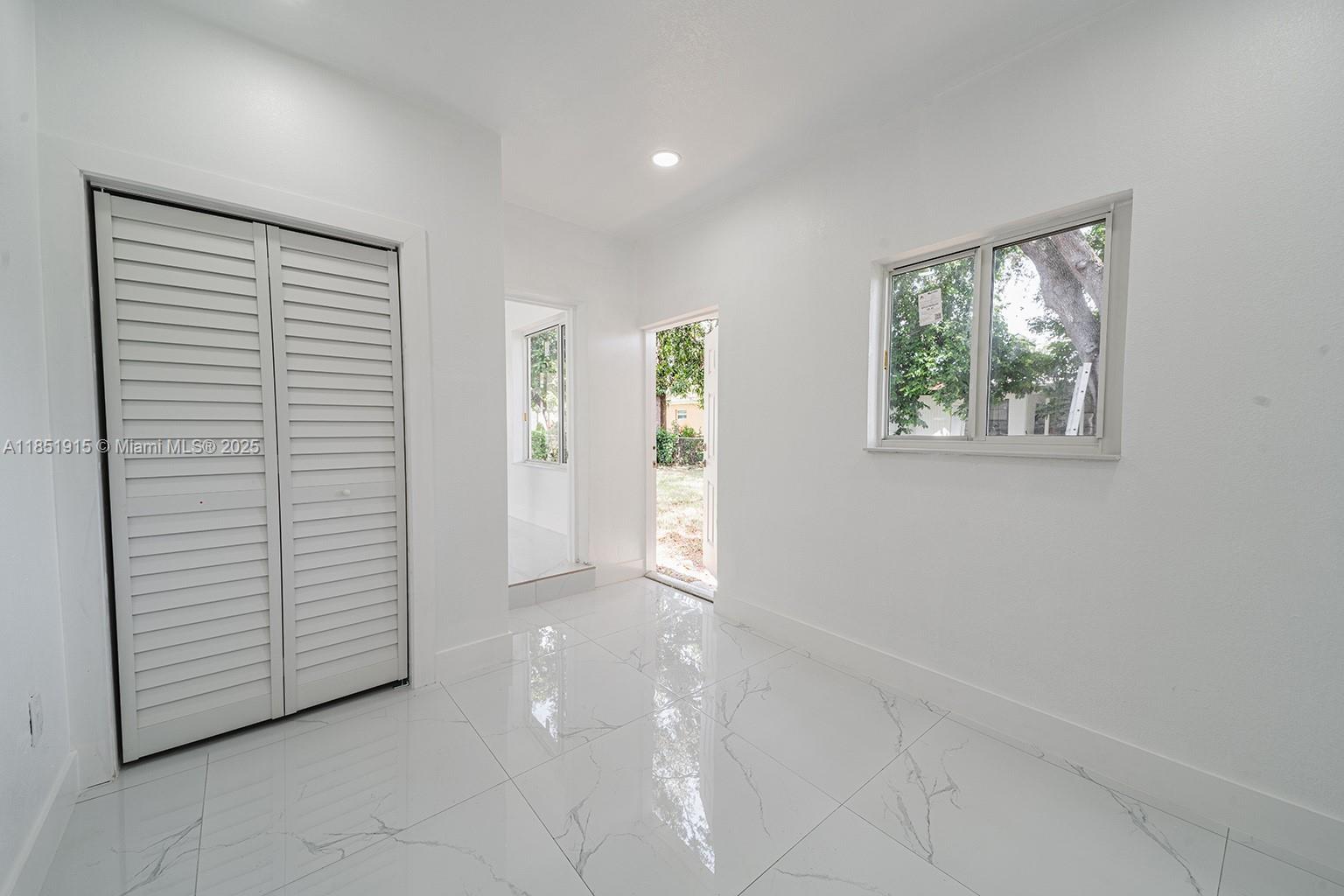 MIRAMAR SEC 11 - Residential