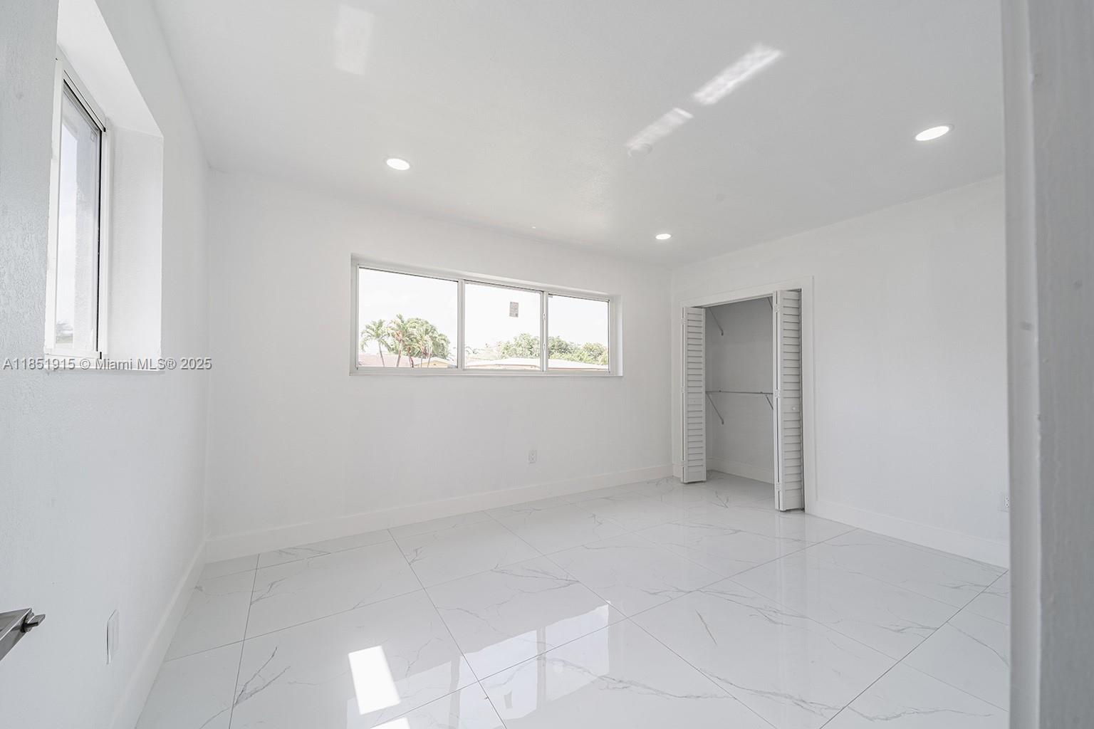 MIRAMAR SEC 11 - Residential