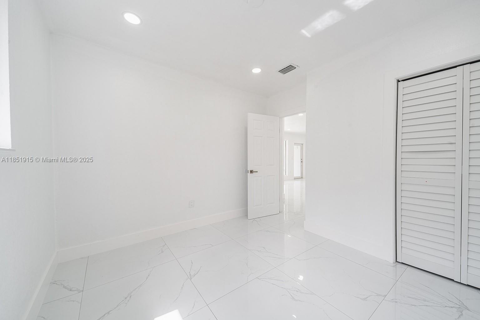 MIRAMAR SEC 11 - Residential