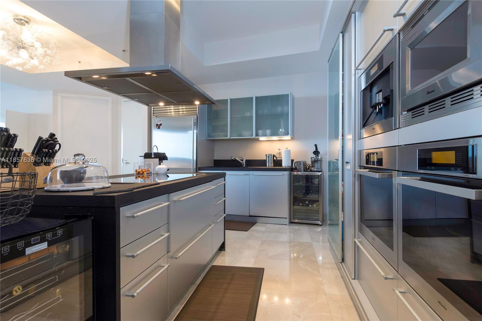 TRUMP ROYALE CONDO - Residential Lease