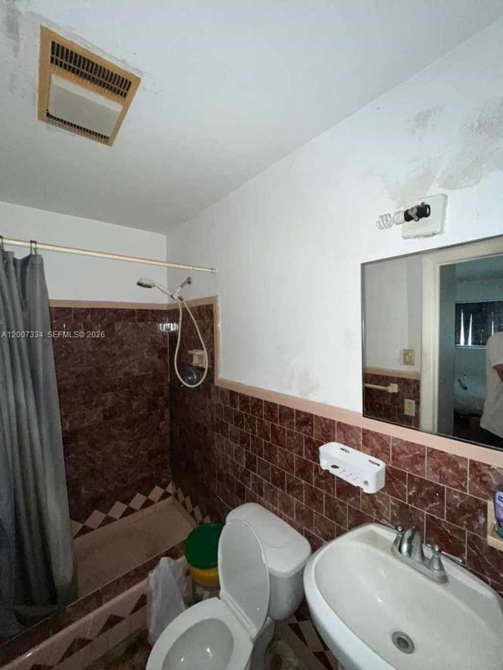 Photo of 6841 SW 16th Ct, Pembroke Pines, FL 33023 (MLS # A12007334)