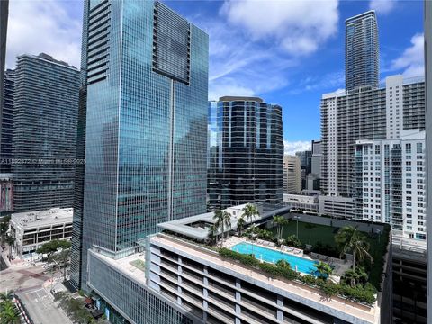170 SE 14th St 2107 Miami FL 33131