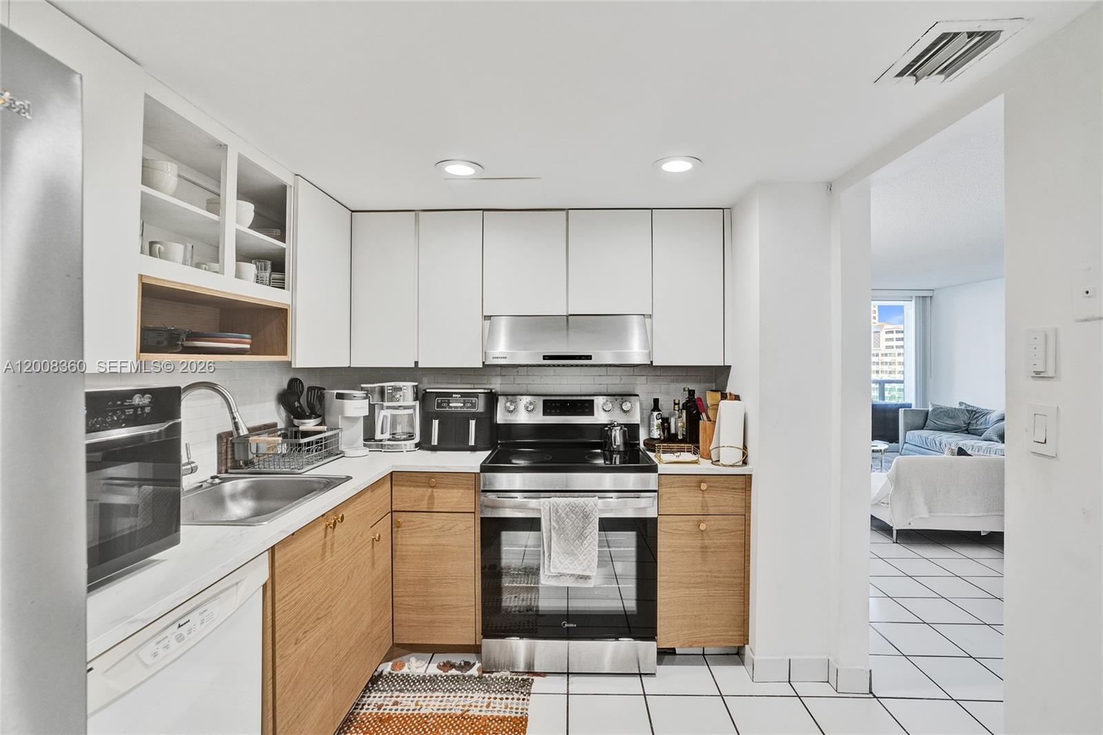 ARLEN HOUSE EAST CONDO - Residential