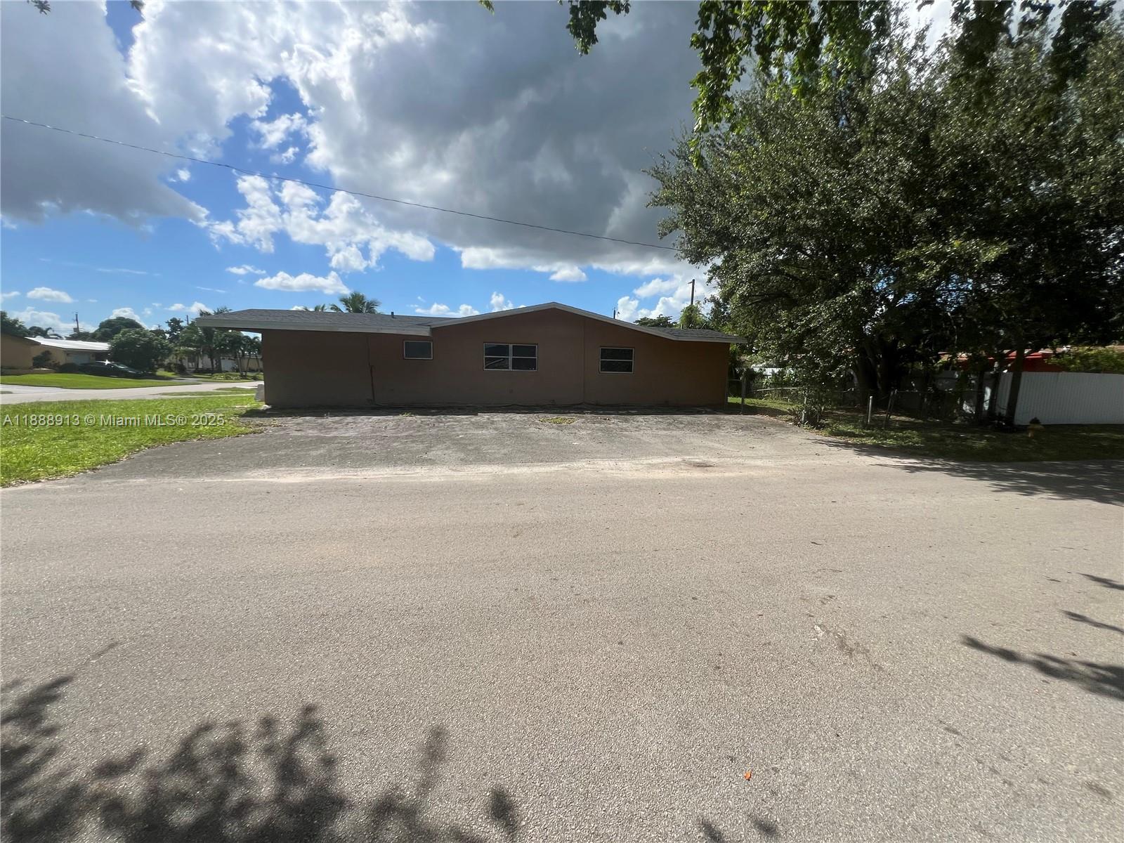 MIRAMAR ISLES SECTION 8 - Residential