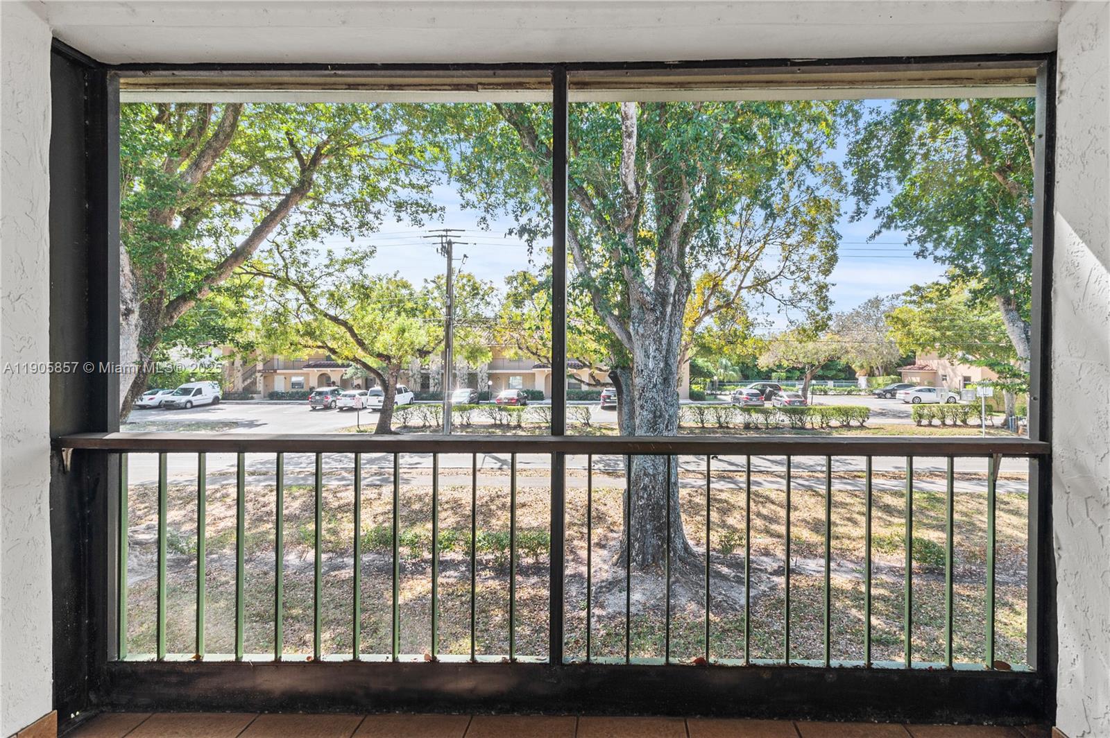 RAMBLEWOOD EAST CONDO - Residential