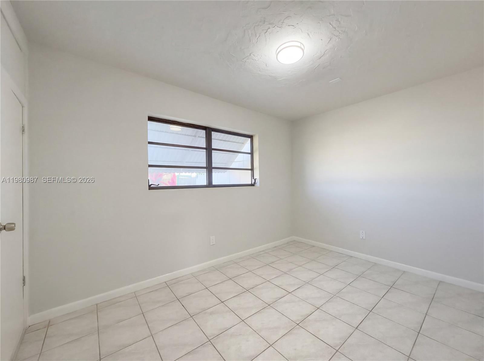 SO MIAMI HEIGHTS ADDN E - Residential