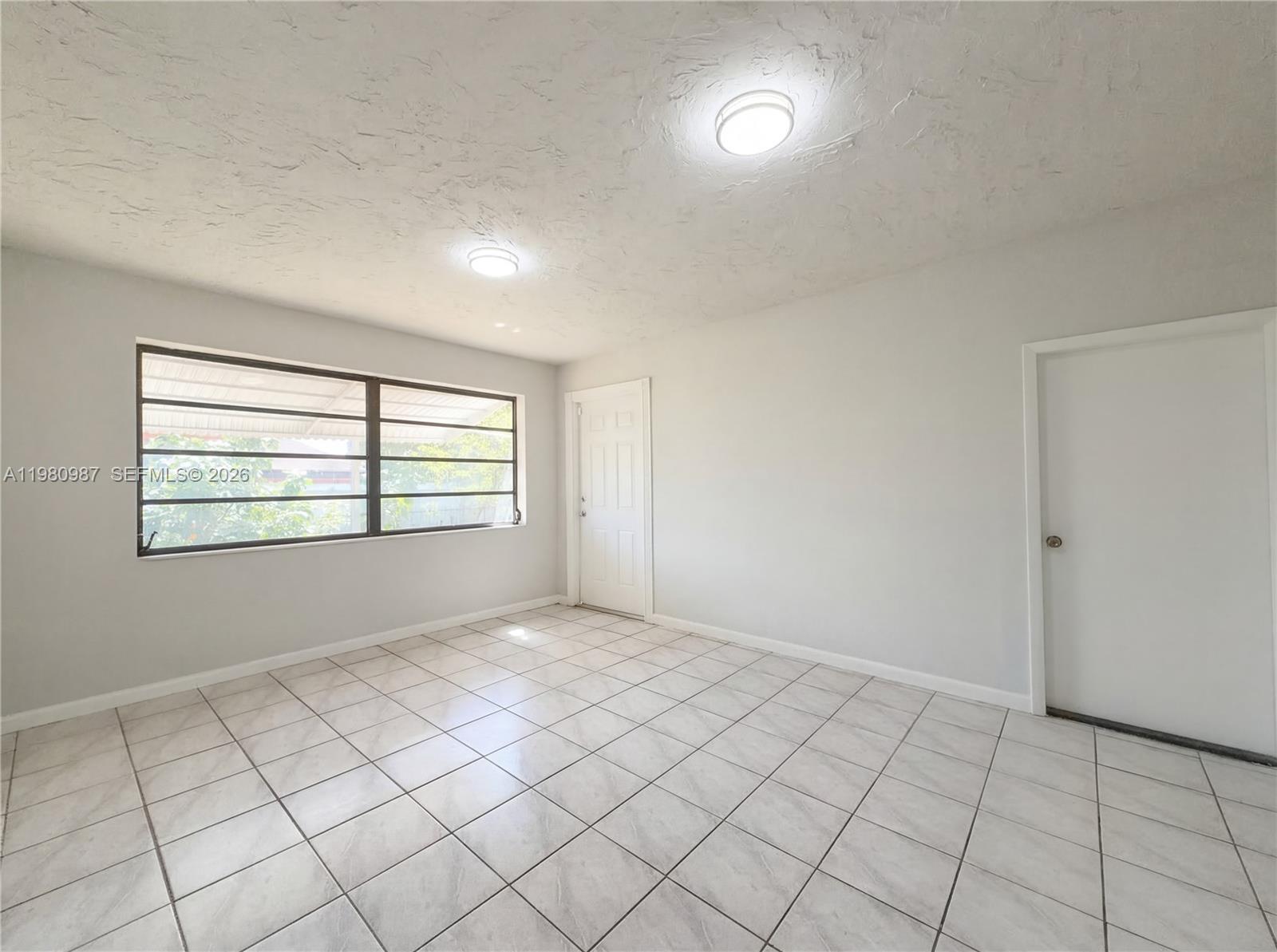 SO MIAMI HEIGHTS ADDN E - Residential