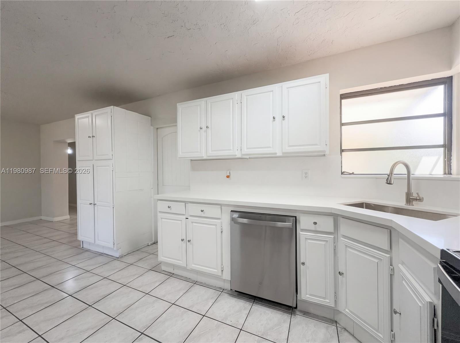 SO MIAMI HEIGHTS ADDN E - Residential