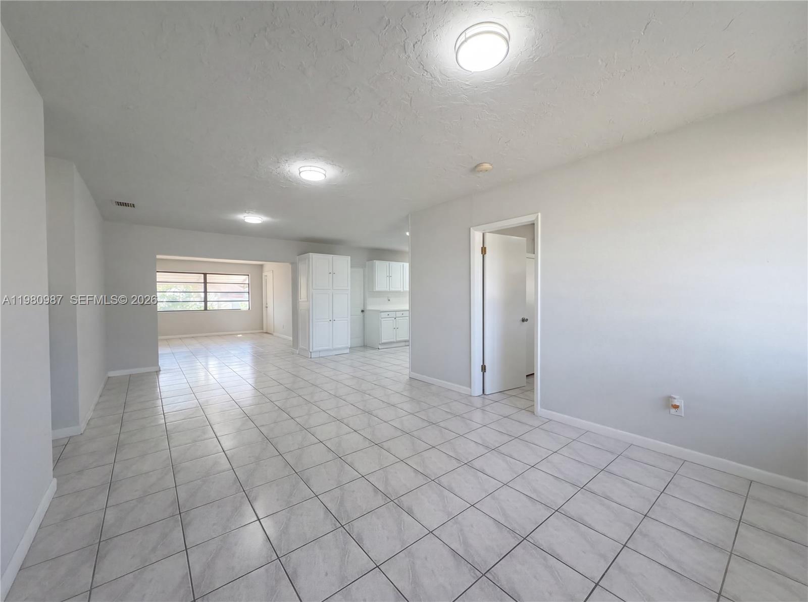 SO MIAMI HEIGHTS ADDN E - Residential