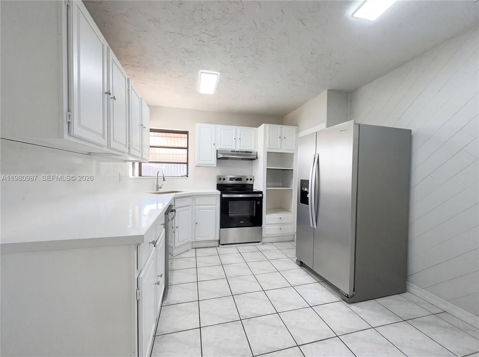 SO MIAMI HEIGHTS ADDN E - Residential