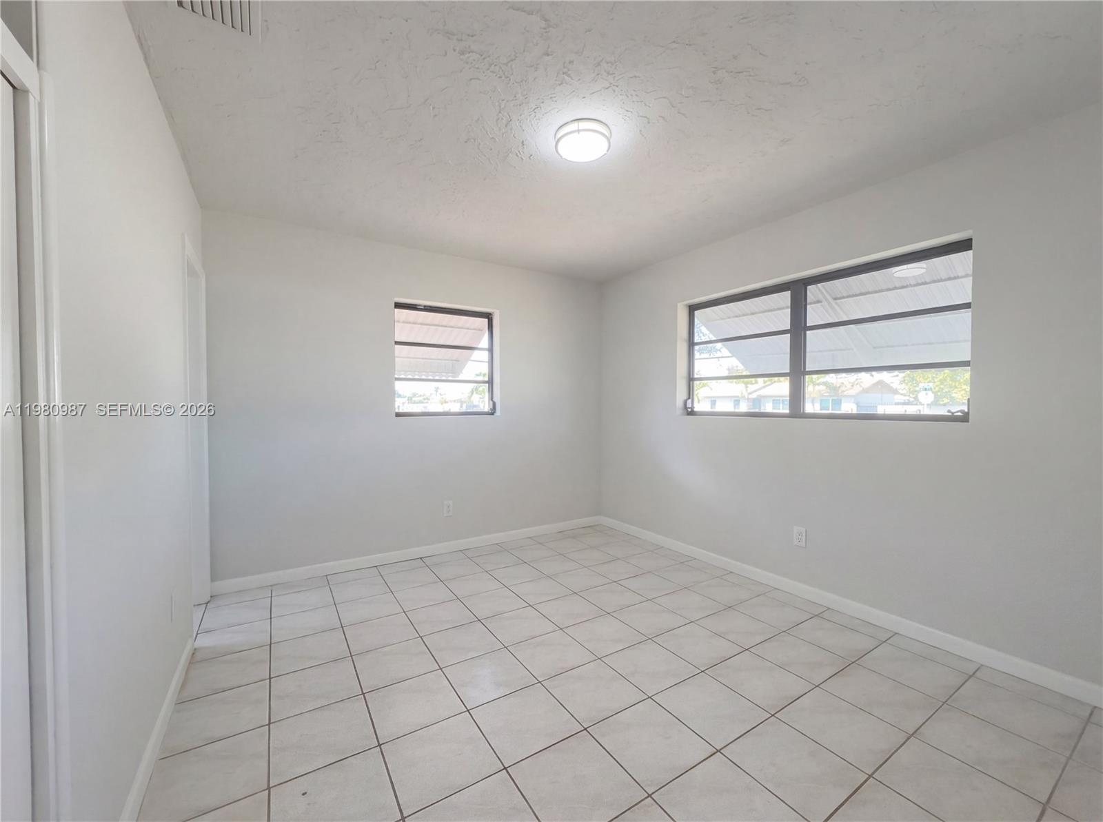 SO MIAMI HEIGHTS ADDN E - Residential