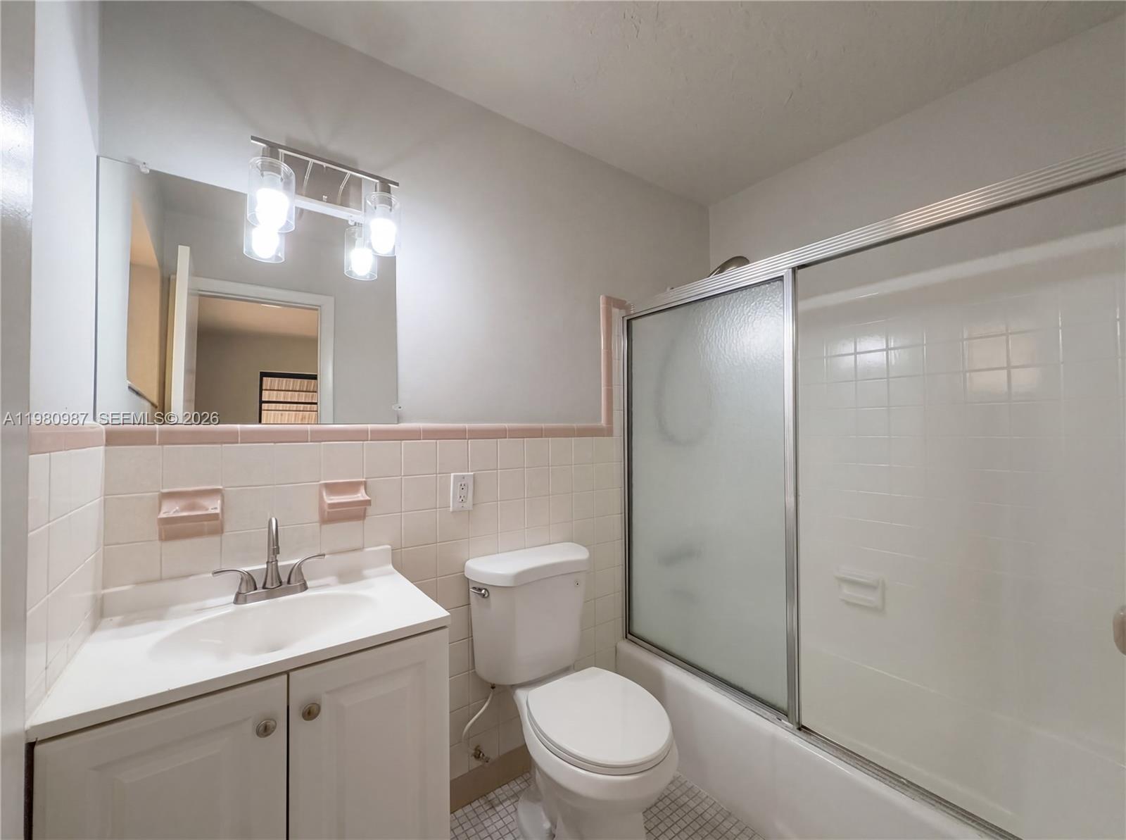 SO MIAMI HEIGHTS ADDN E - Residential