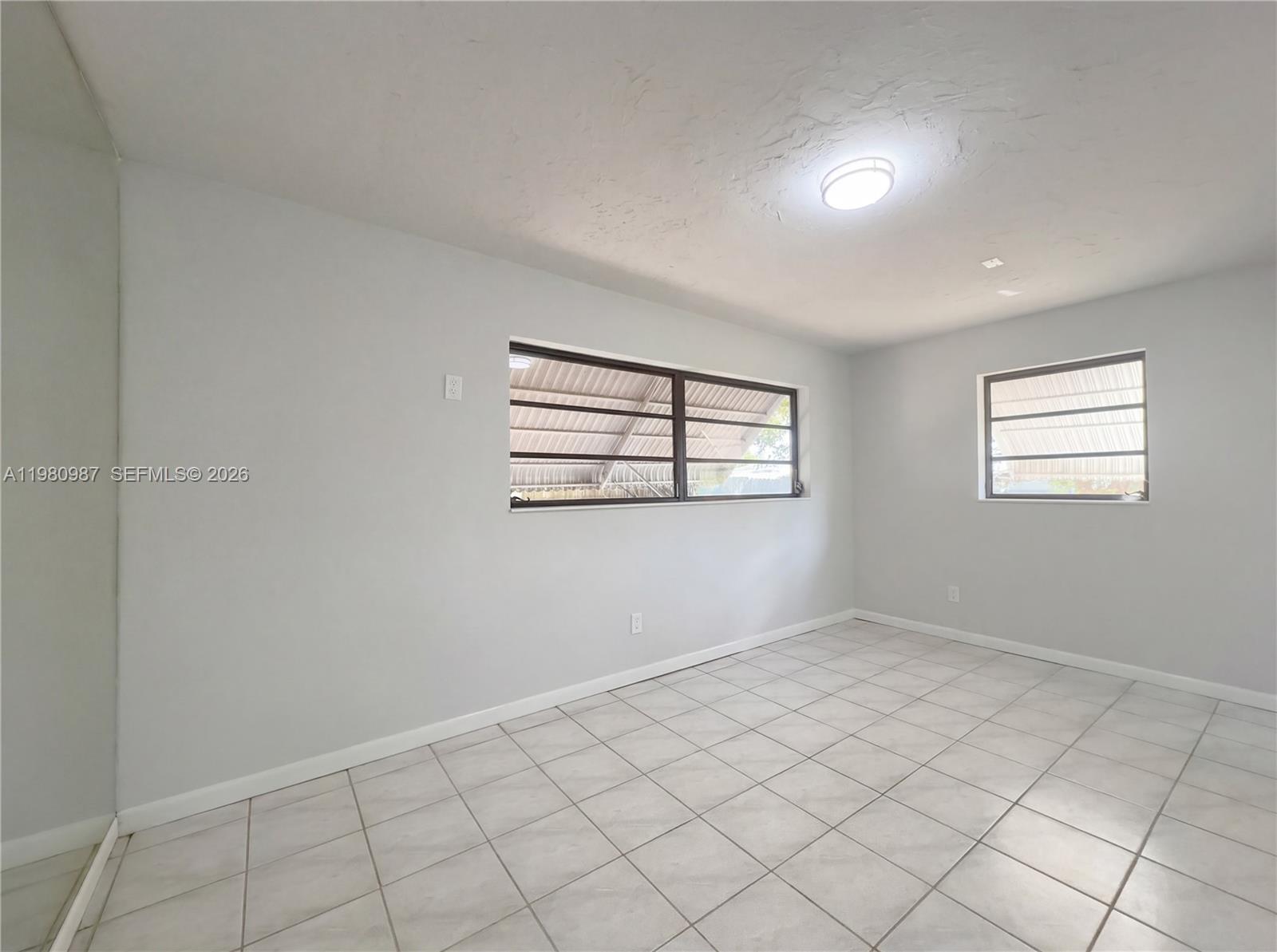 SO MIAMI HEIGHTS ADDN E - Residential