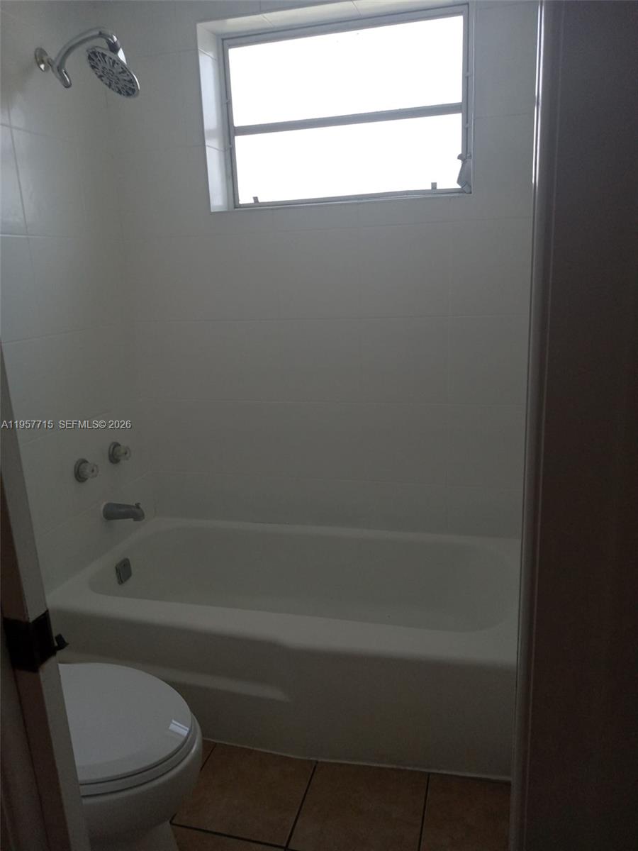 MOONRAKER CONDO - Residential