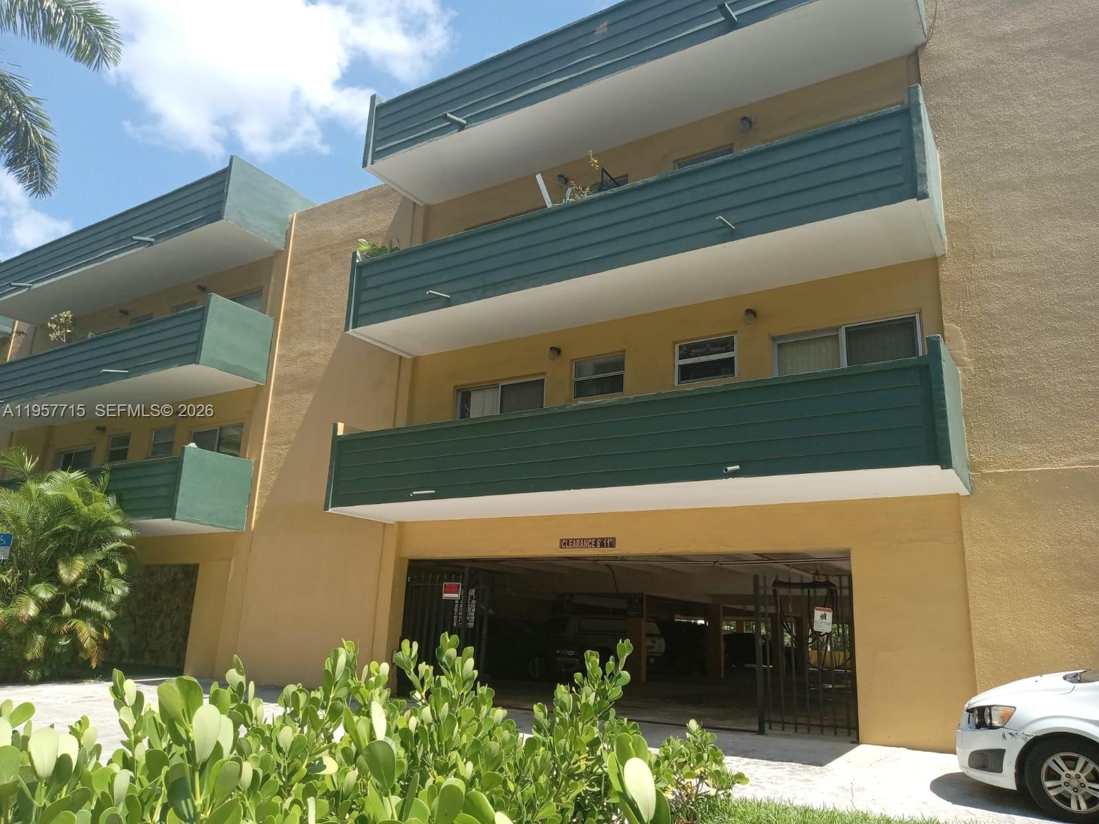 MOONRAKER CONDO - Residential