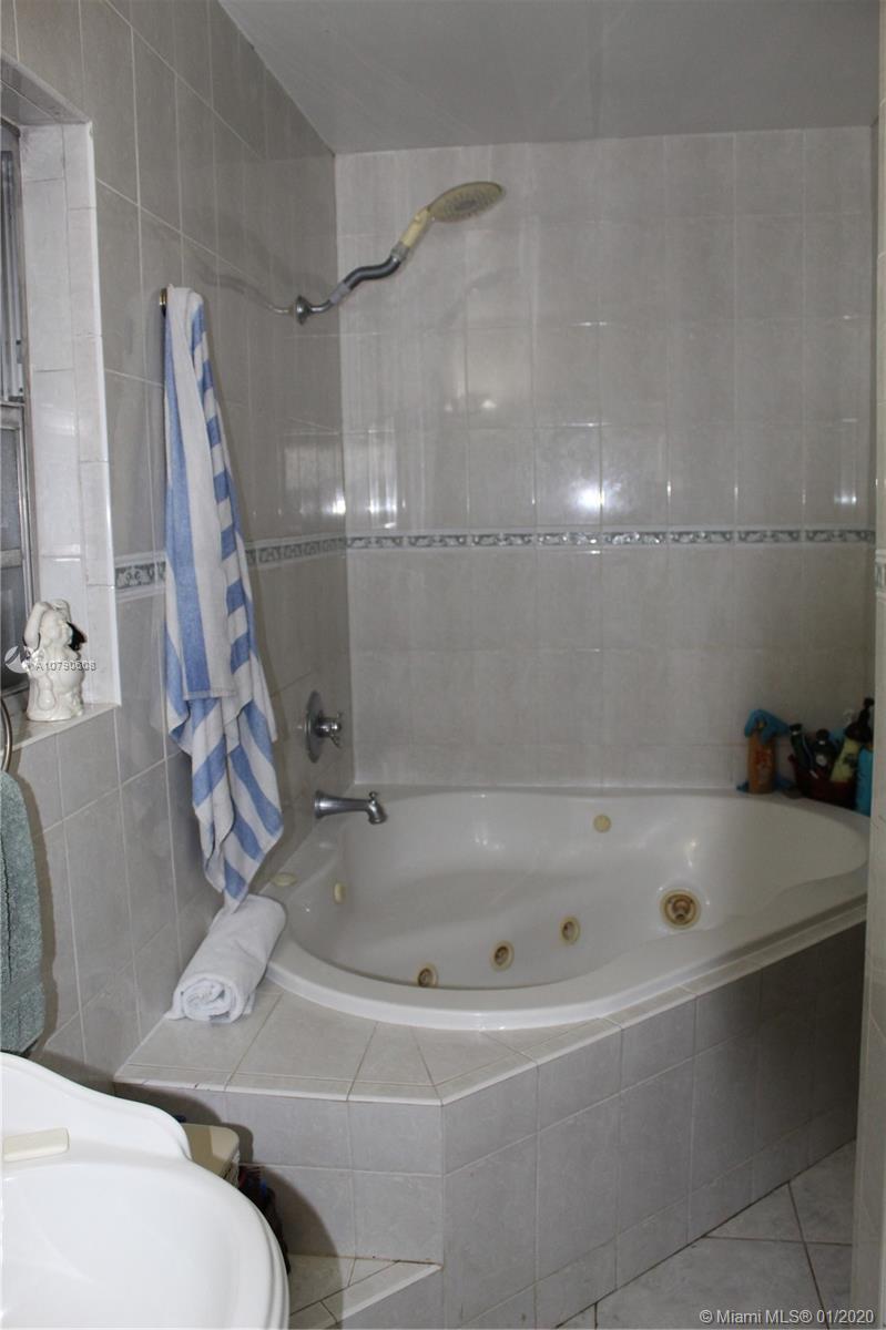 CORAL GATE SEC D - Residential