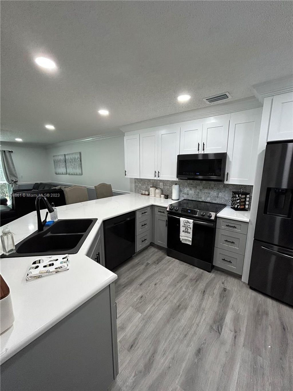 Photo of 110 Fox Meadow Run #110, Jupiter, FL 33458 (MLS # A11409861)