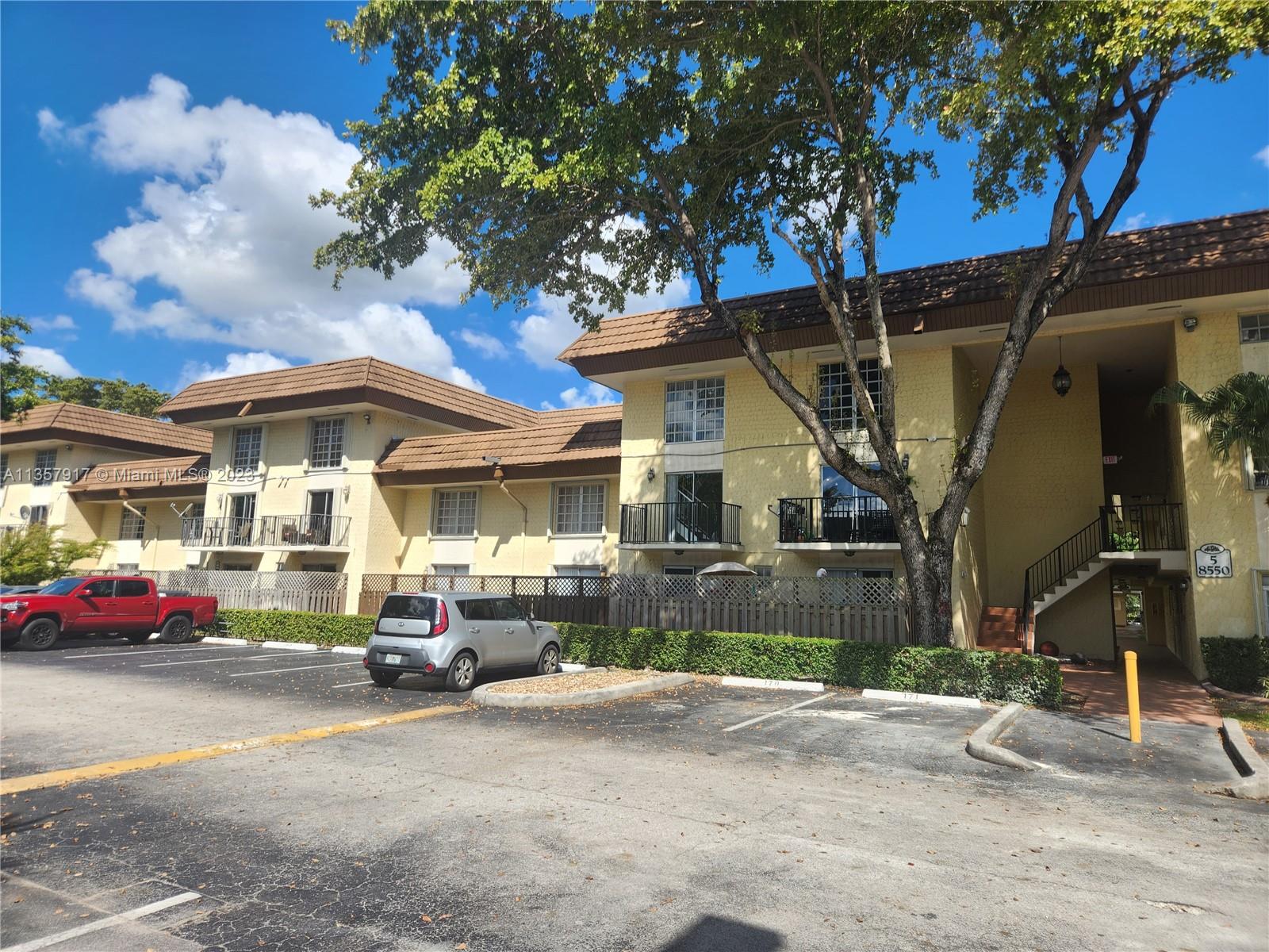 COURTYARDS AT KENDALL CON - Residential