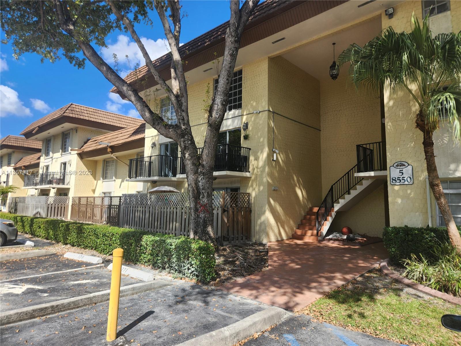 COURTYARDS AT KENDALL CON - Residential