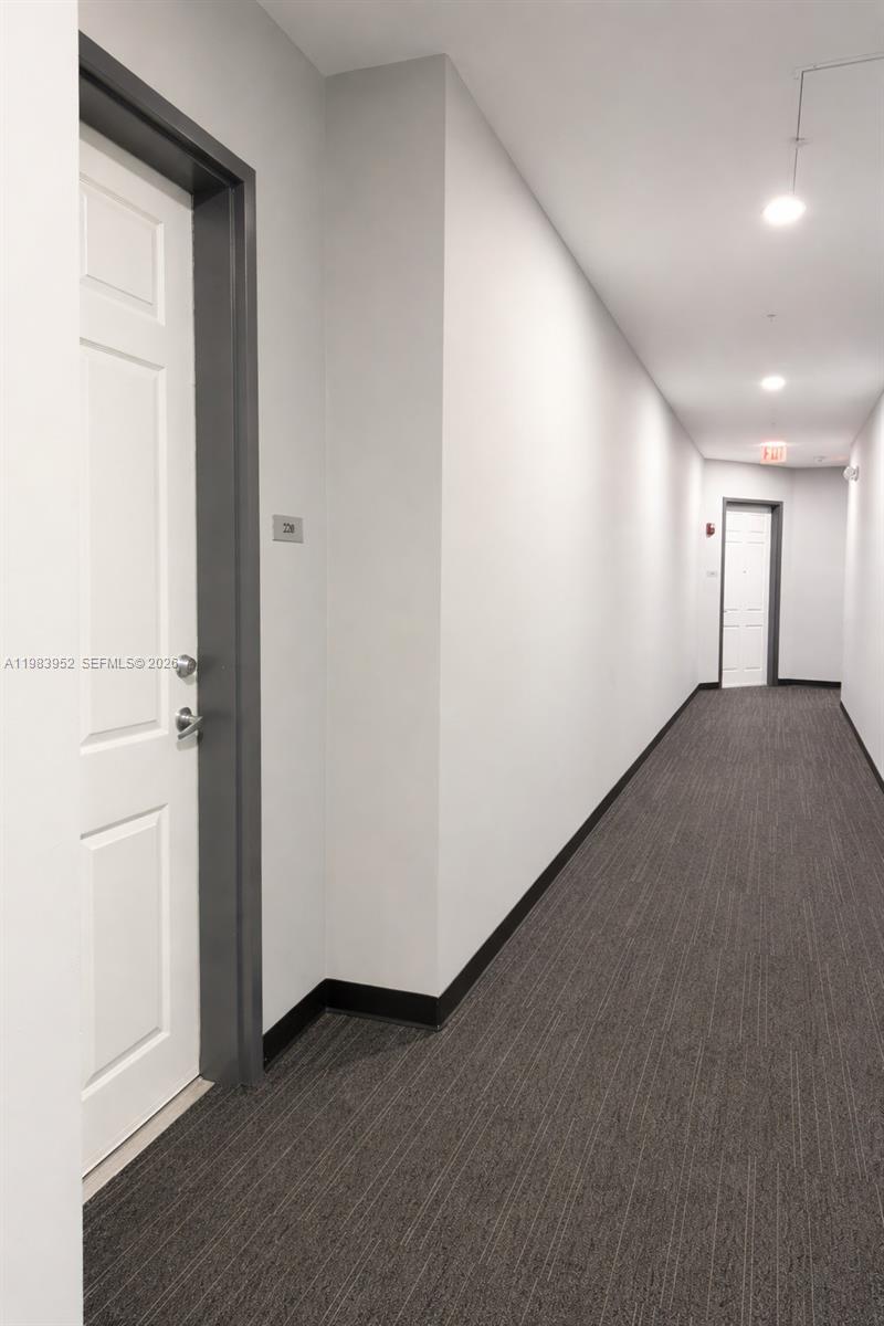 LOFTS AT HOLLYWOOD ST - Residential