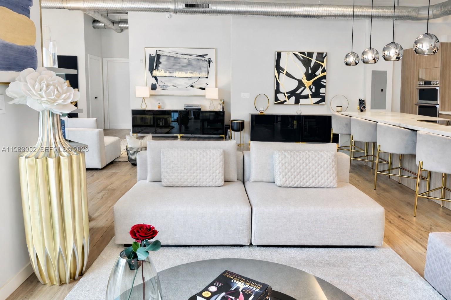 LOFTS AT HOLLYWOOD ST - Residential