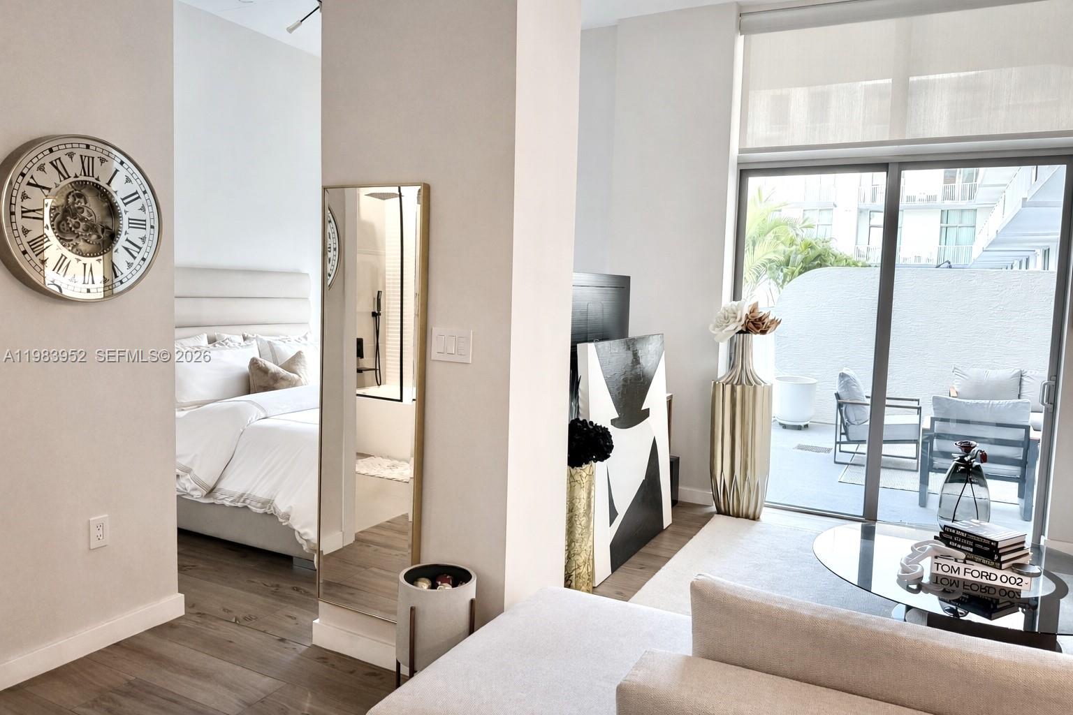 LOFTS AT HOLLYWOOD ST - Residential