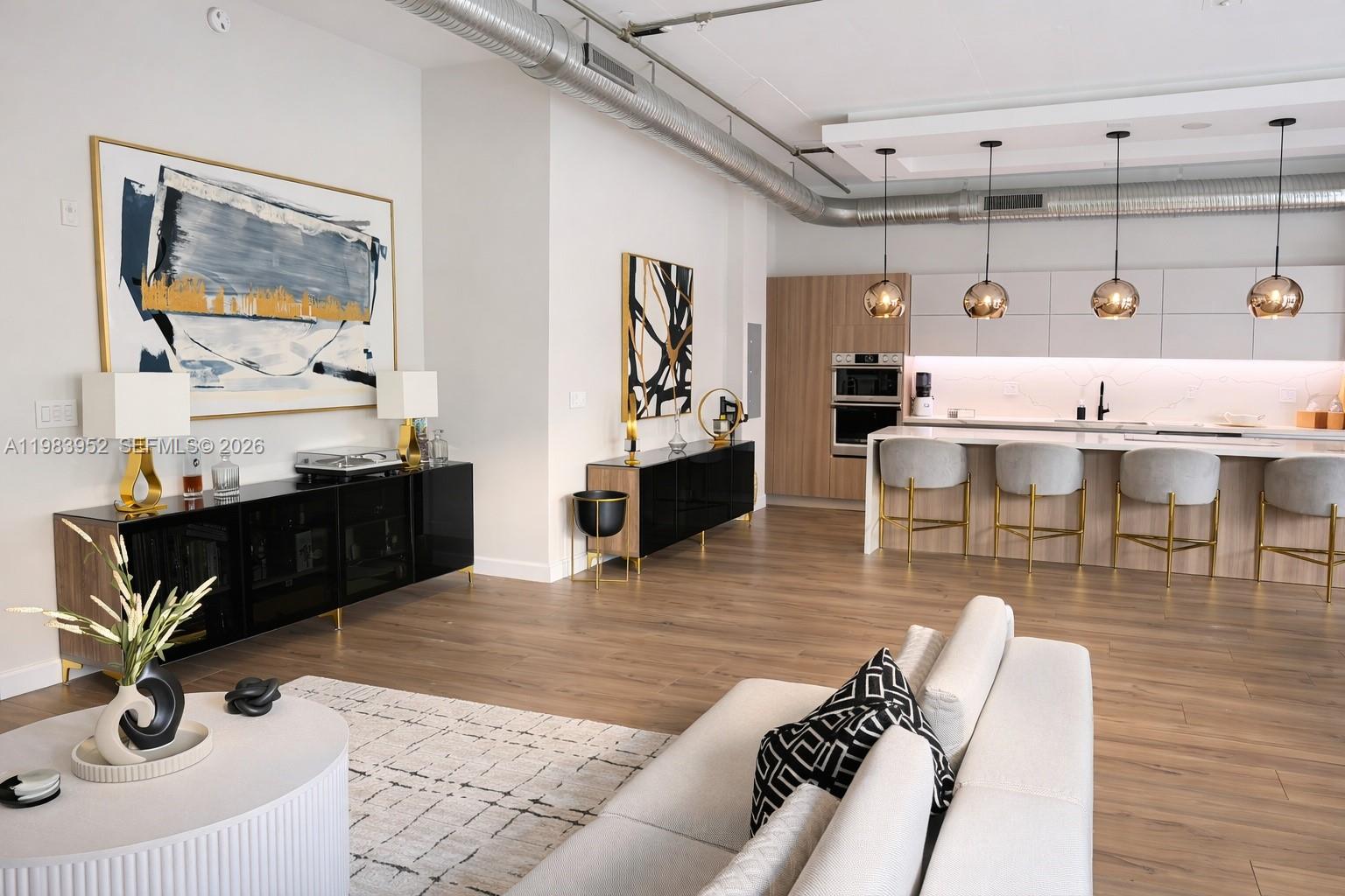 LOFTS AT HOLLYWOOD ST - Residential