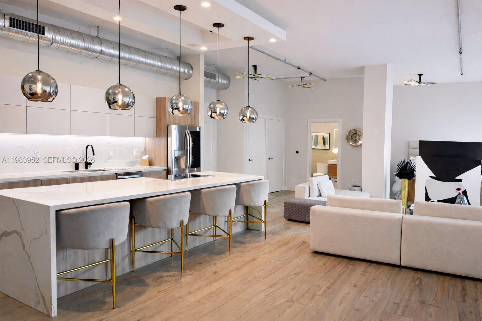 LOFTS AT HOLLYWOOD ST - Residential