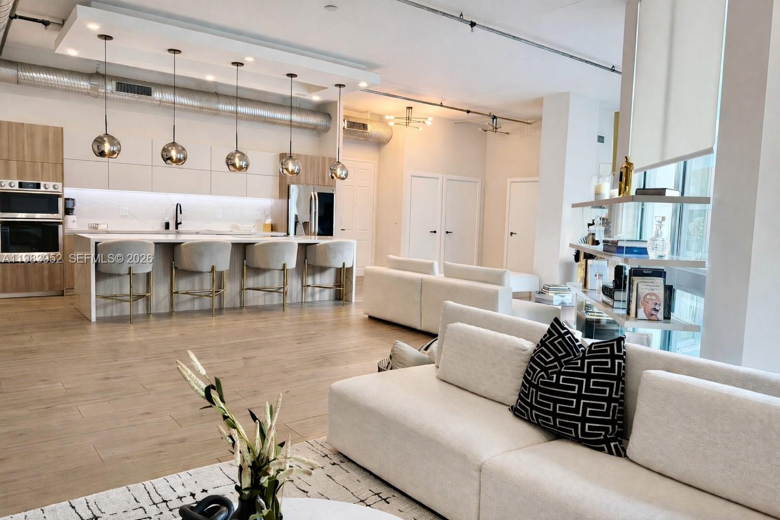 LOFTS AT HOLLYWOOD ST - Residential