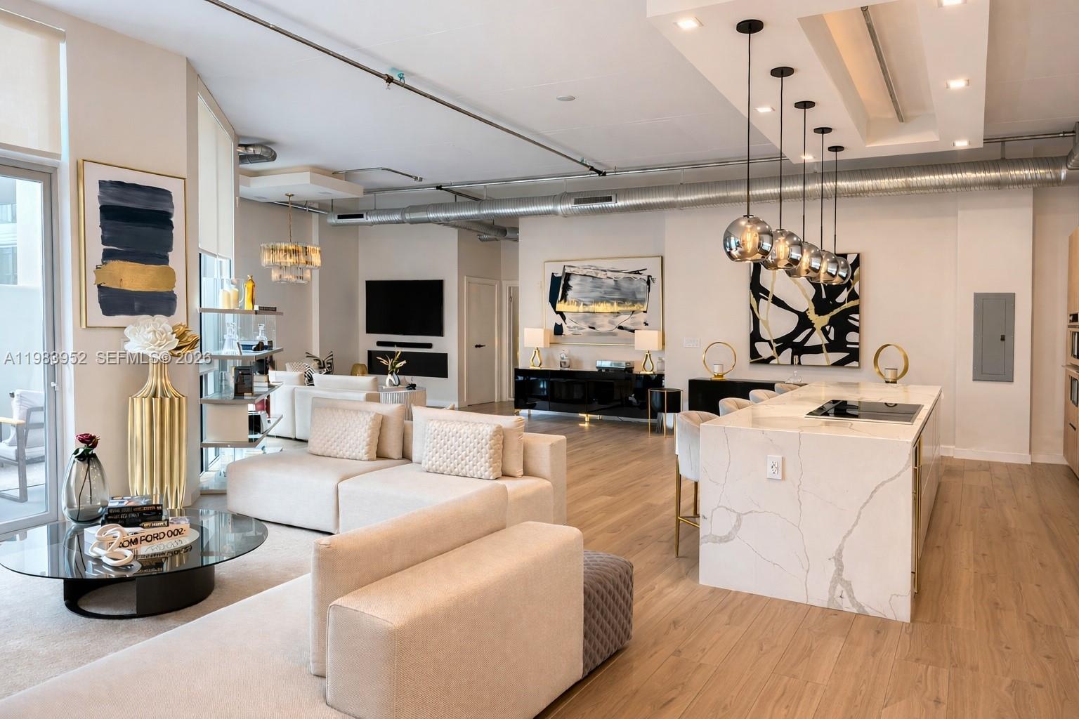 LOFTS AT HOLLYWOOD ST - Residential