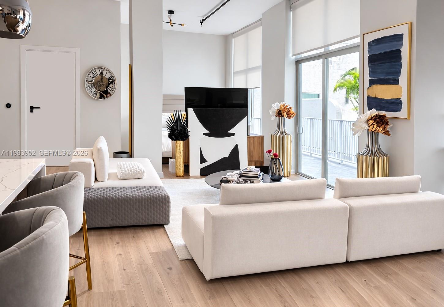 LOFTS AT HOLLYWOOD ST - Residential