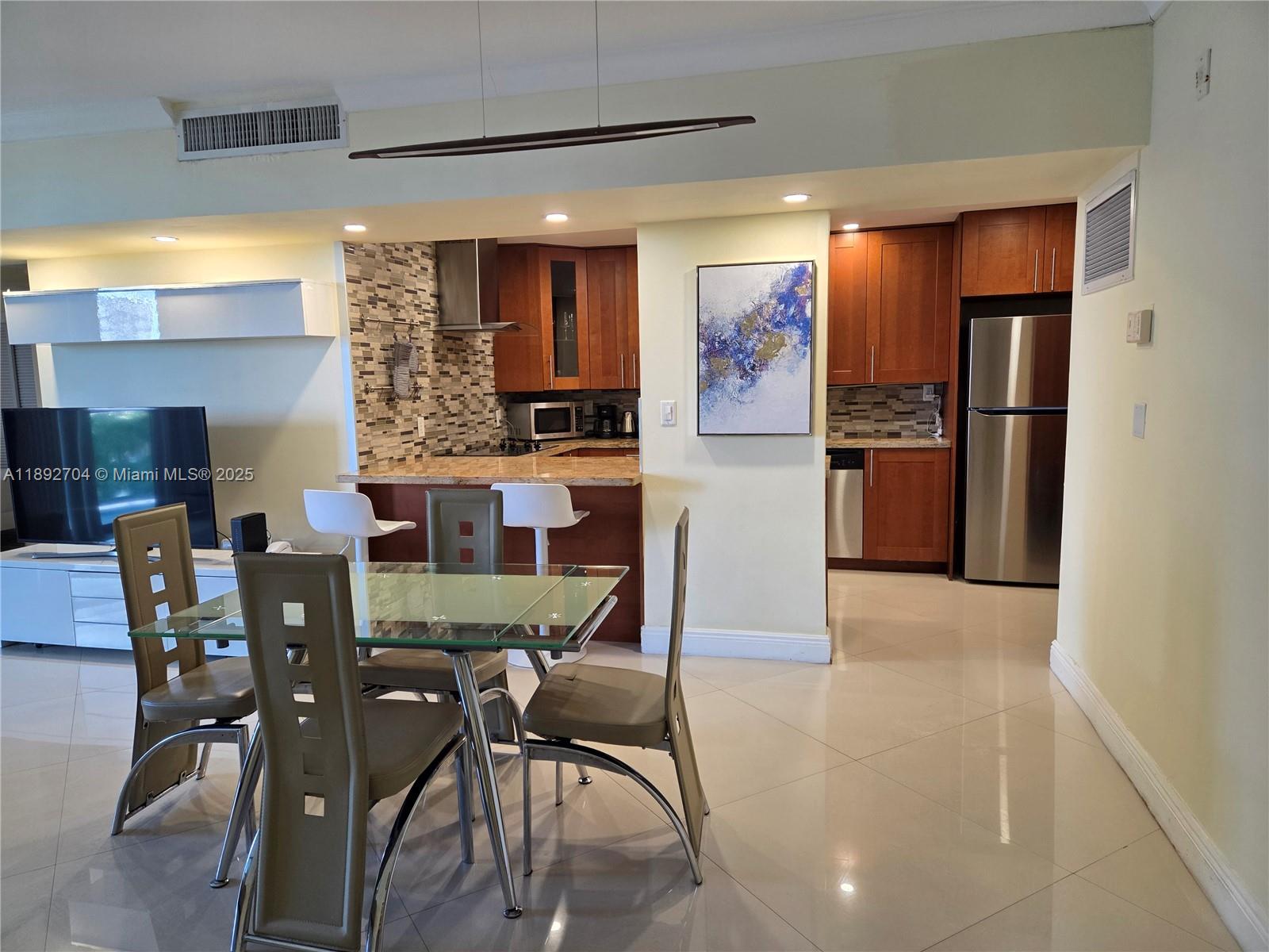 TIDES ON HOLLYWOOD BEACH - Residential