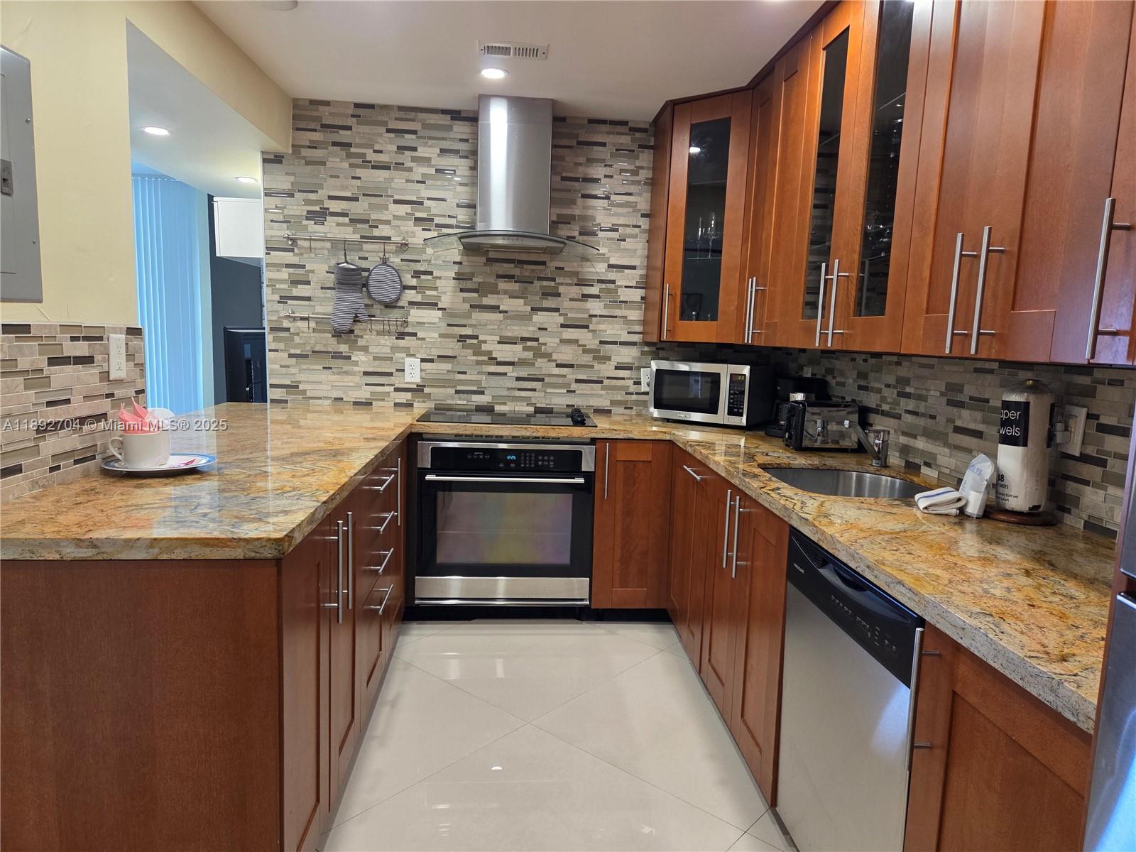 TIDES ON HOLLYWOOD BEACH - Residential