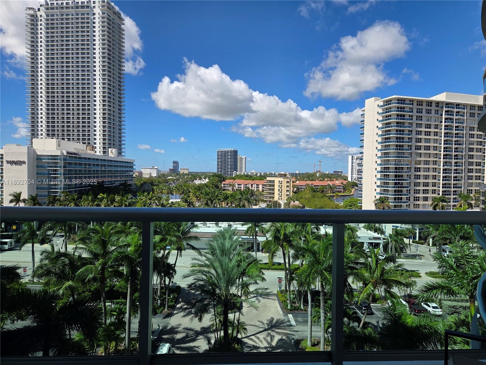 TIDES ON HOLLYWOOD BEACH - Residential