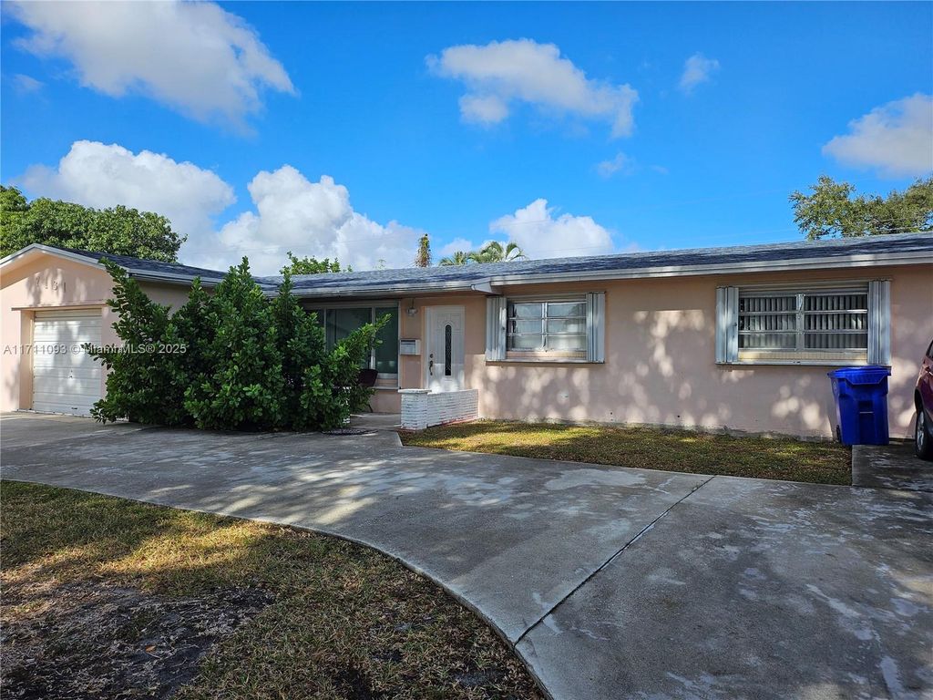 Photo of Pembroke Pines, FL 33023 (MLS # A11711093)